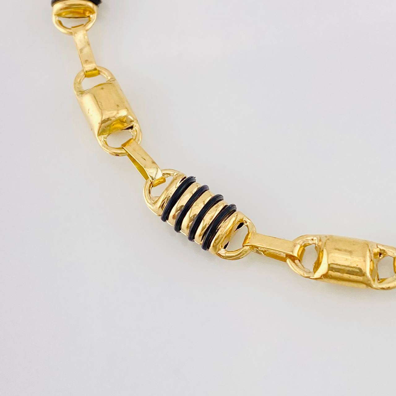 Tobillera Rustica Barril 9.05g / 26cm / 6mm Oro Amarillo 18K