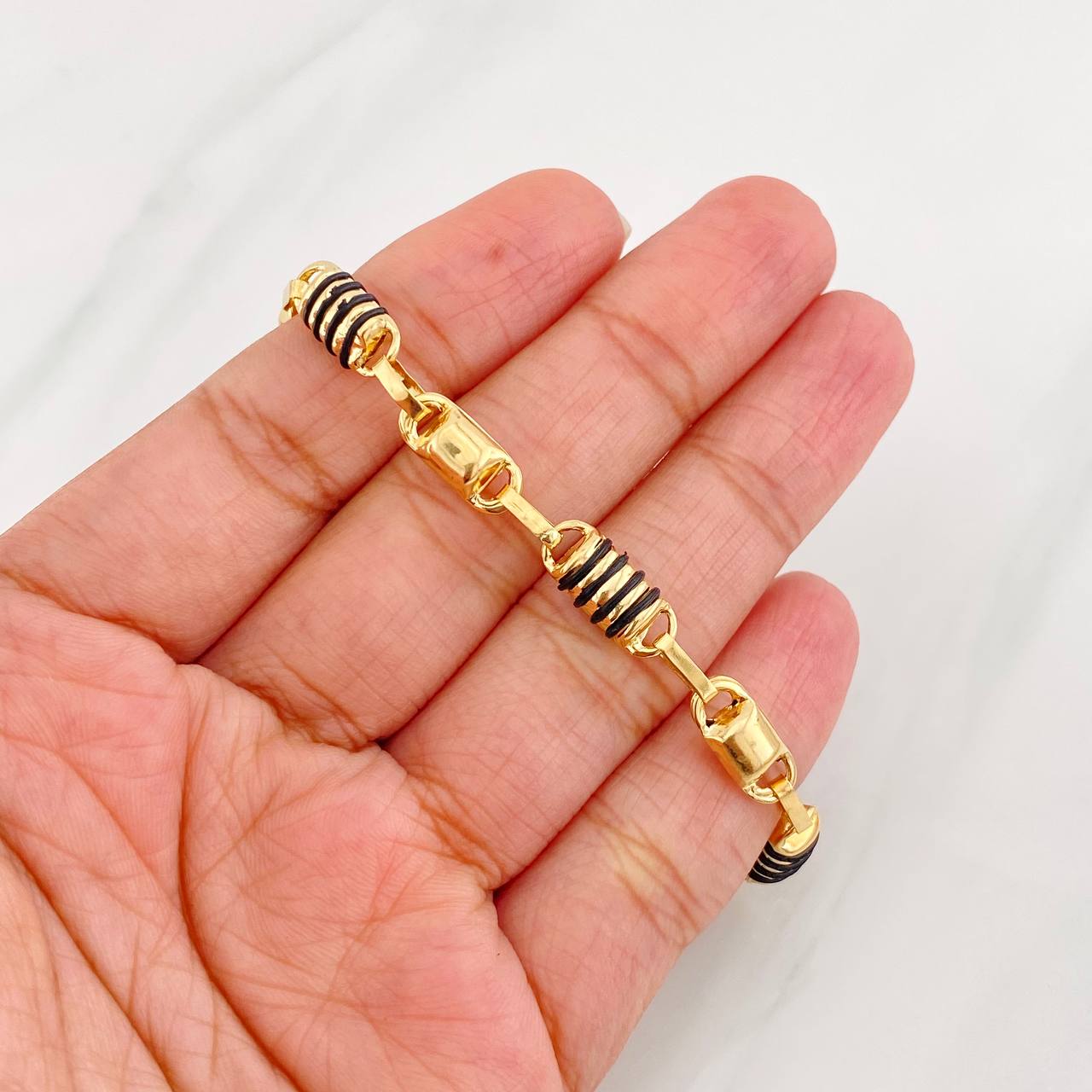 Tobillera Rustica Barril 9.05g / 26cm / 6mm Oro Amarillo 18K