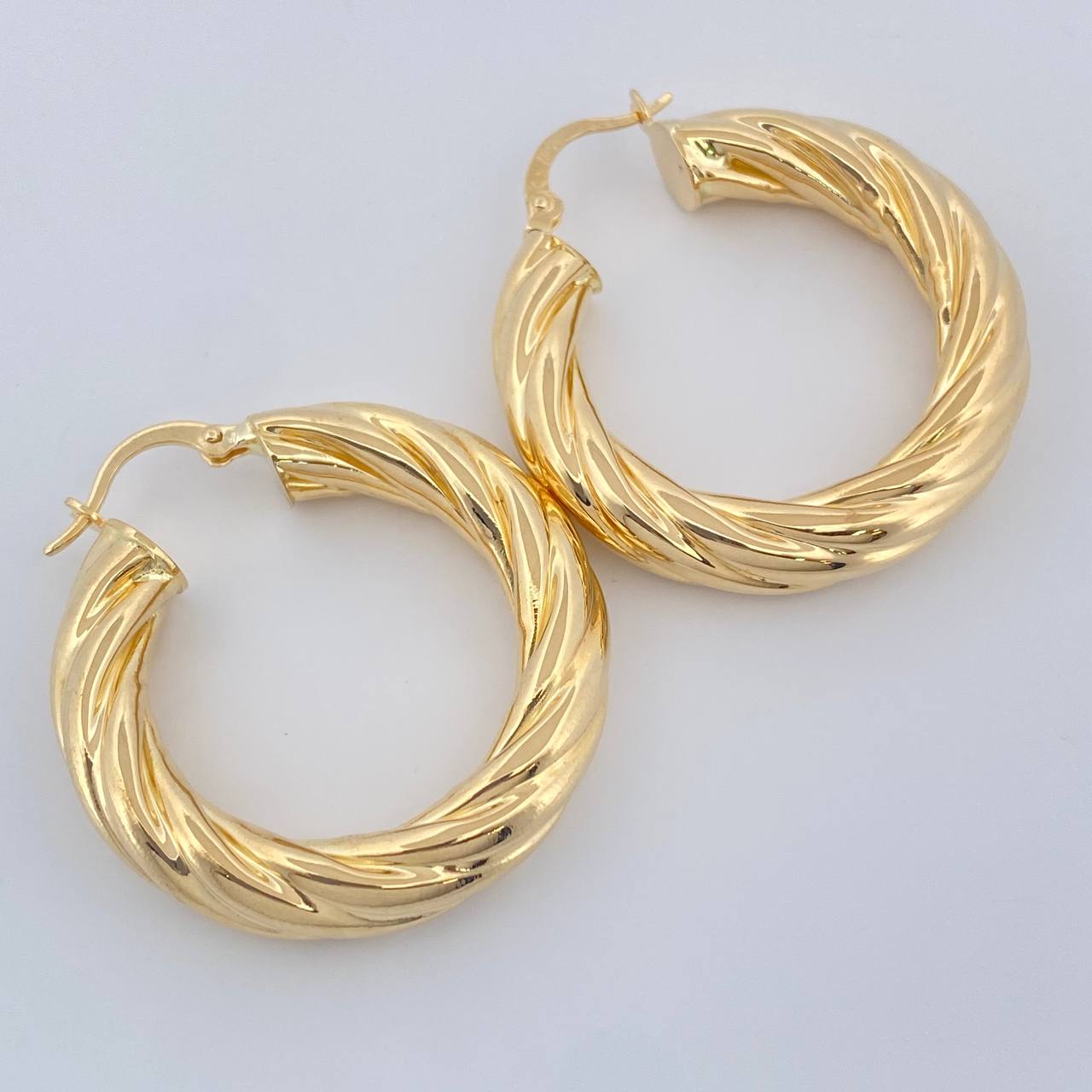 Candongas Niky 4.7gr / 3cm / Oro Amarillo 18K $