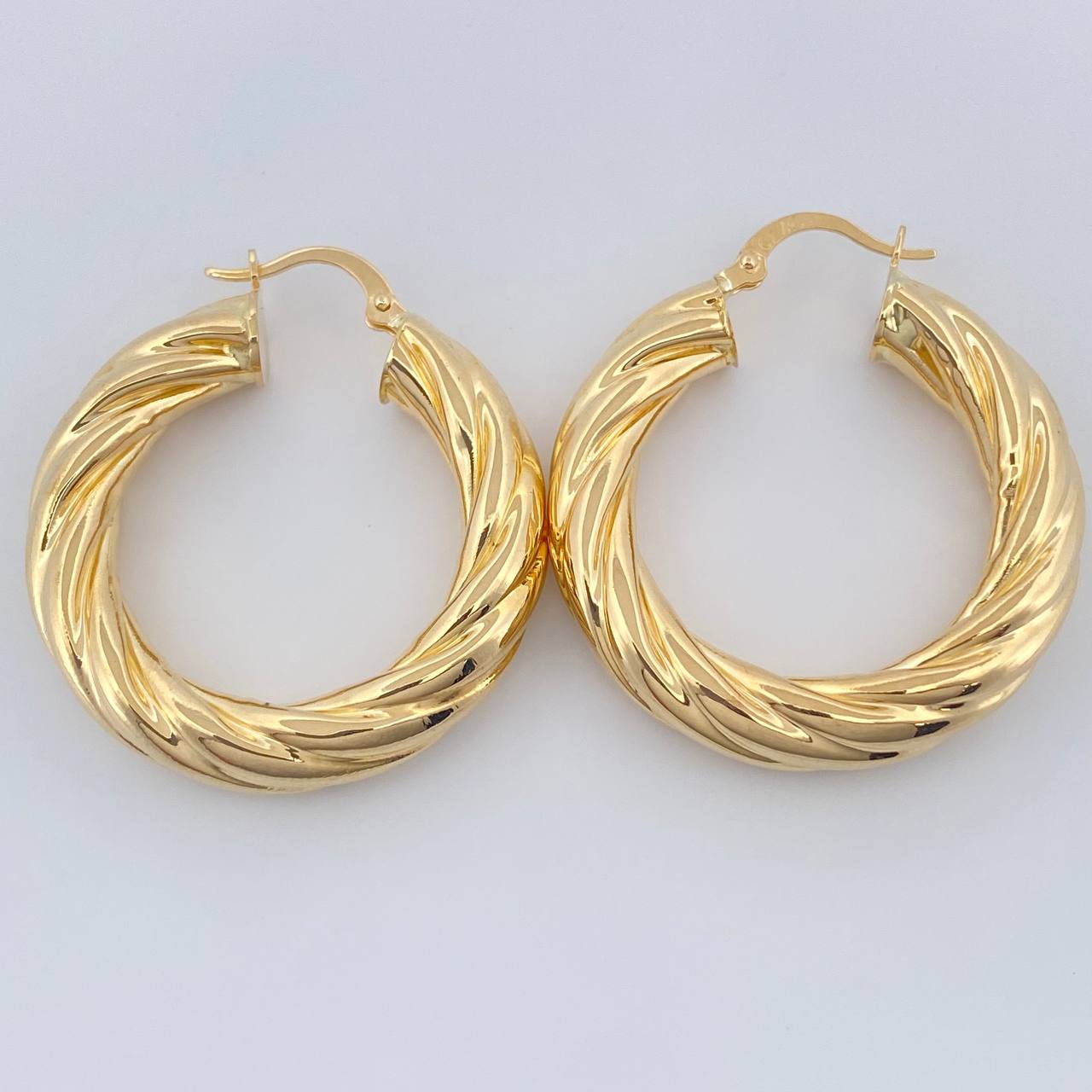 Candongas Mary 6.7gr / 3.6cm / Oro Amarillo 18K $