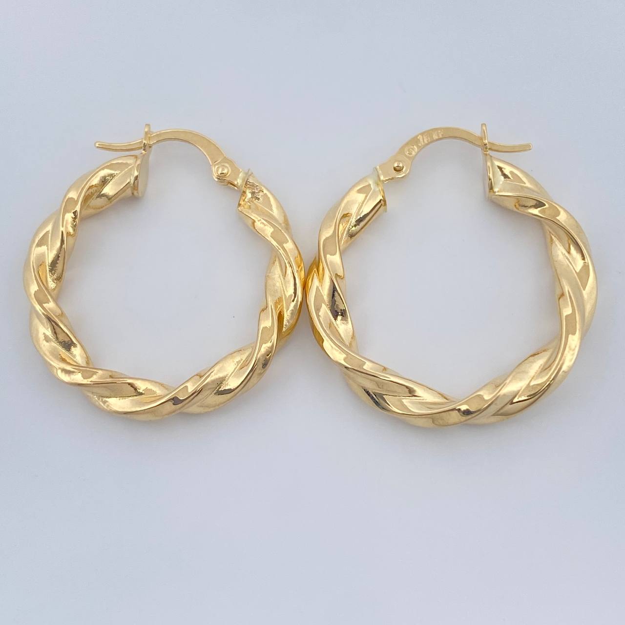 Candongas Fenix 2.9gr / 2.8cm / Oro Amarillo 18K $