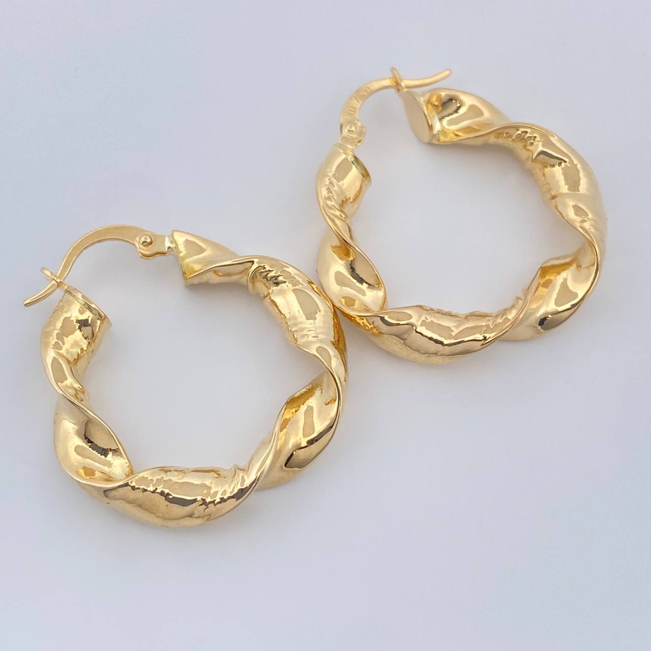 Candongas Remi 3.95gr / 2.8cm / Oro Amarillo 18K $