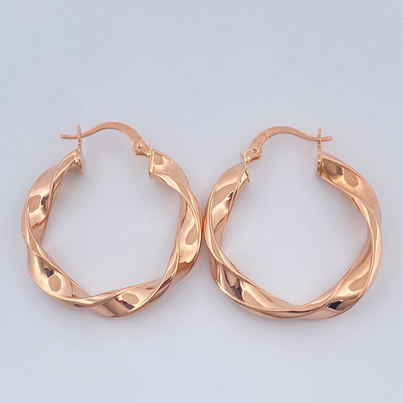 Candongas Asby 2.95gr / 3cm / Oro Rosa 18K $