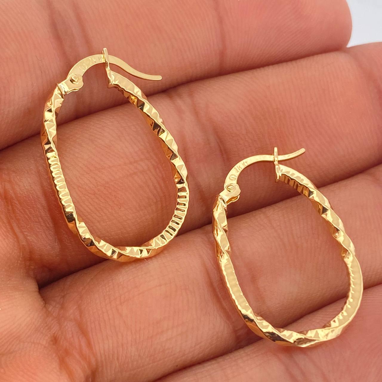 Candongas Dyla 1.5gr / 1.8cm / Oro Amarillo 18K $