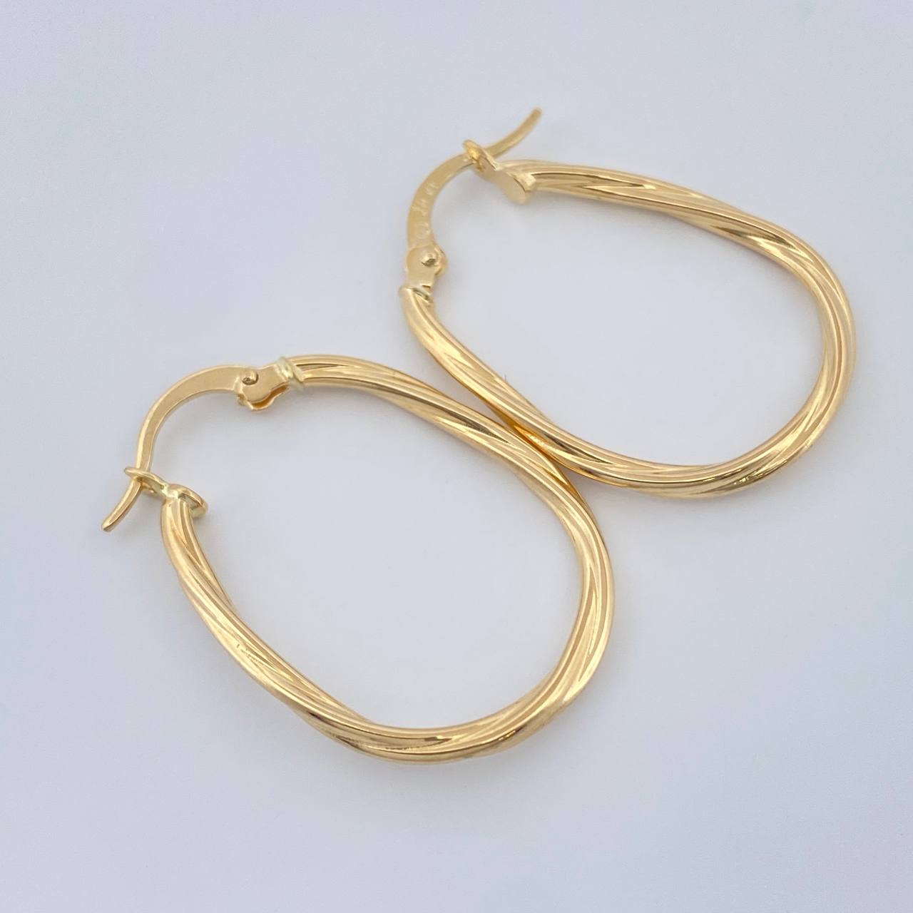 Candongas Lui Ovaladas 1.45gr / 2.8cm / Oro Amarillo 18K $