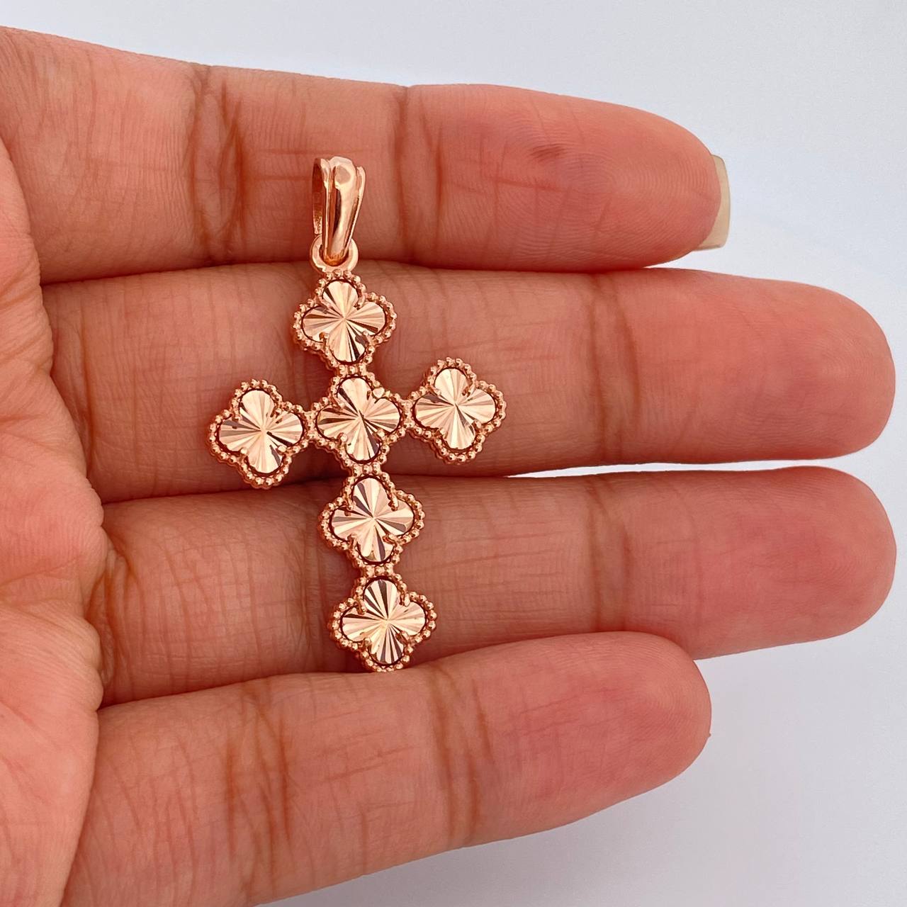 Dije Cruz Trebol 4.3gr / 4.2cm / Oro Rosa 18K  Nac.Esp. $