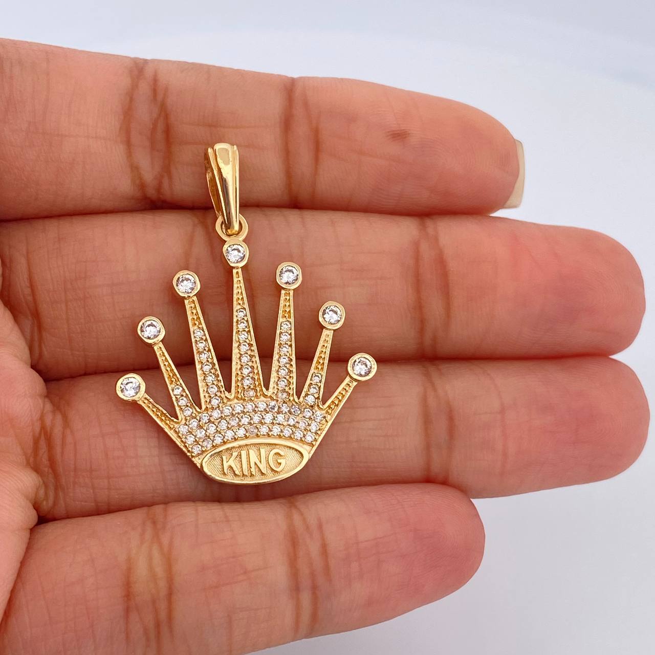 Dije Corona King 4.35gr / 4.7cm / Oro Amarillo 18K $
