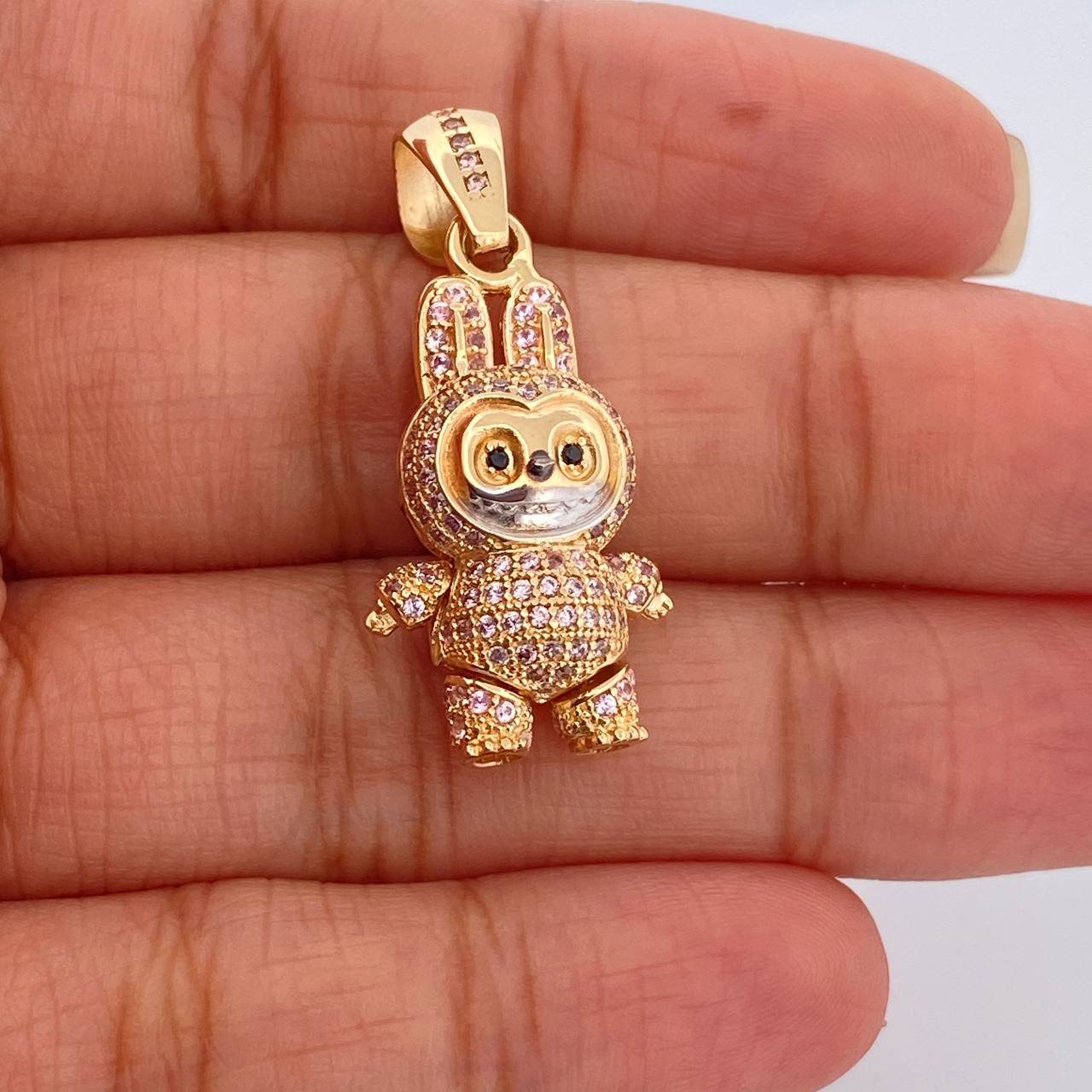 Dije Conejo Sonriente 6.15gr / 3.4cm / Dos Oros Amarillo Blanco 18K $
