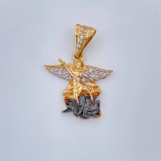 Dije San Miguel Arcangel 3.05gr / 2.7cm / Tres Oros 18K &