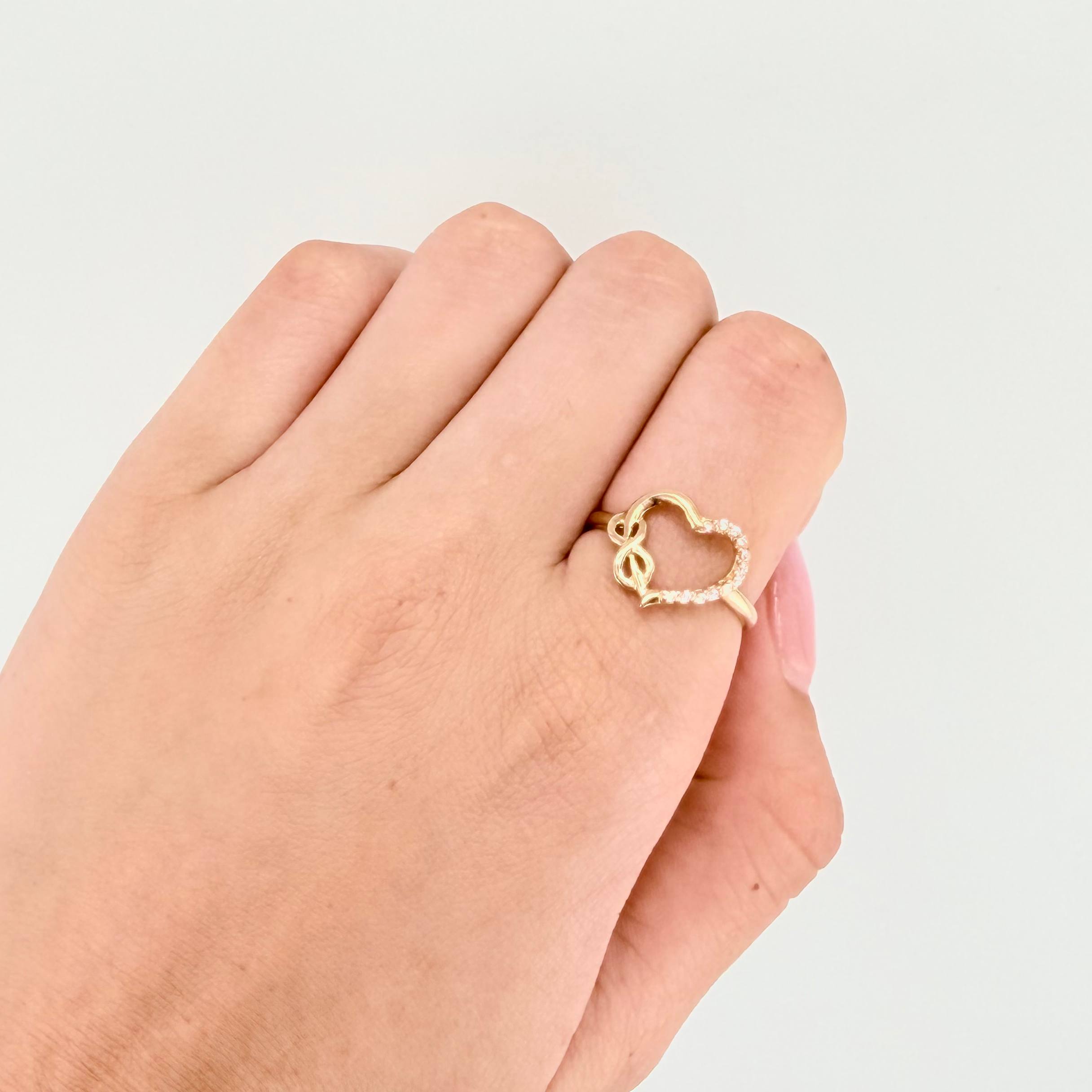 Anillo Corazon Silueta Infinito 2.05gr / T7 / Oro Amarillo 18K ©