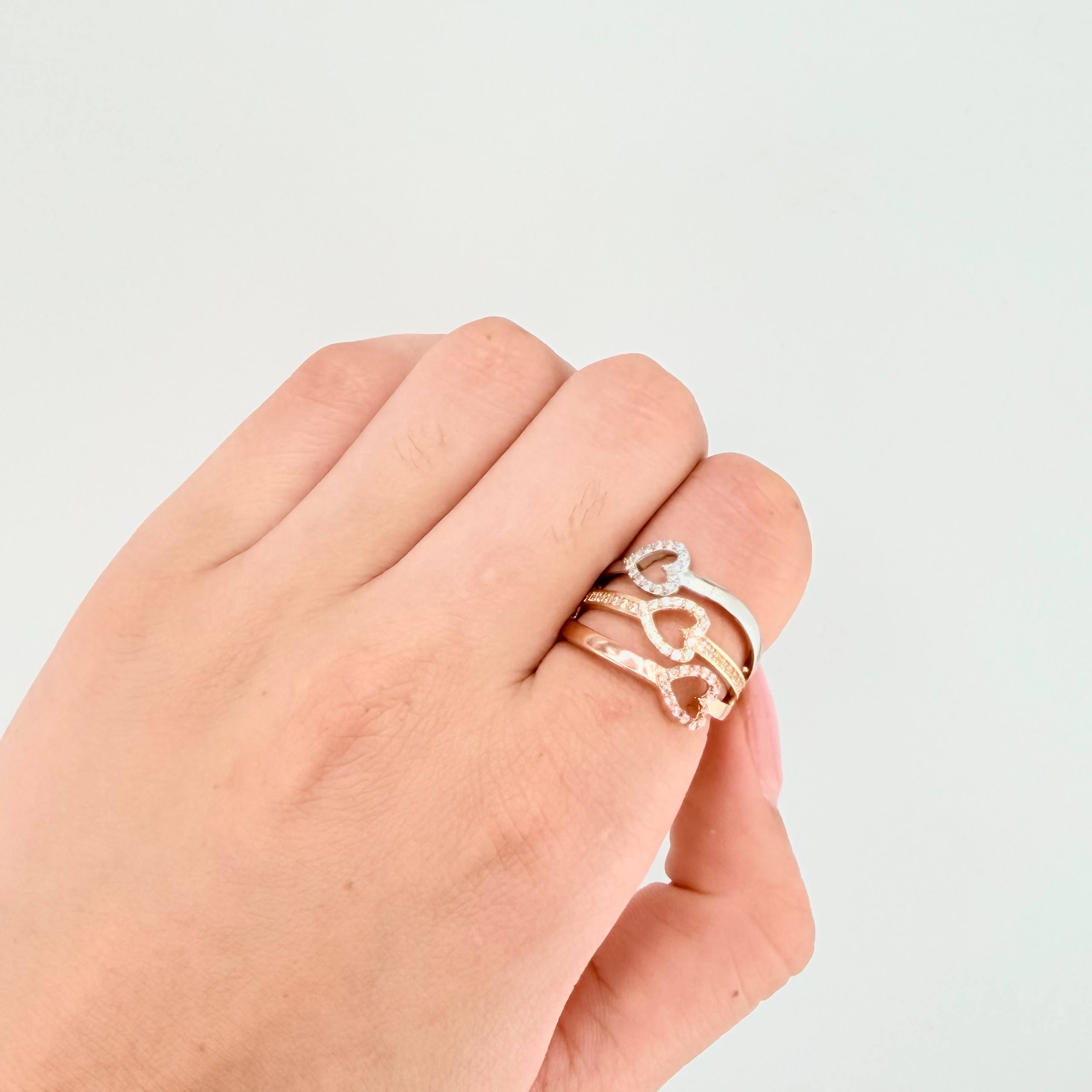 Anillo Corazones Triple Carril  4gr / T5 1/4 / Tres Oros 18K ©