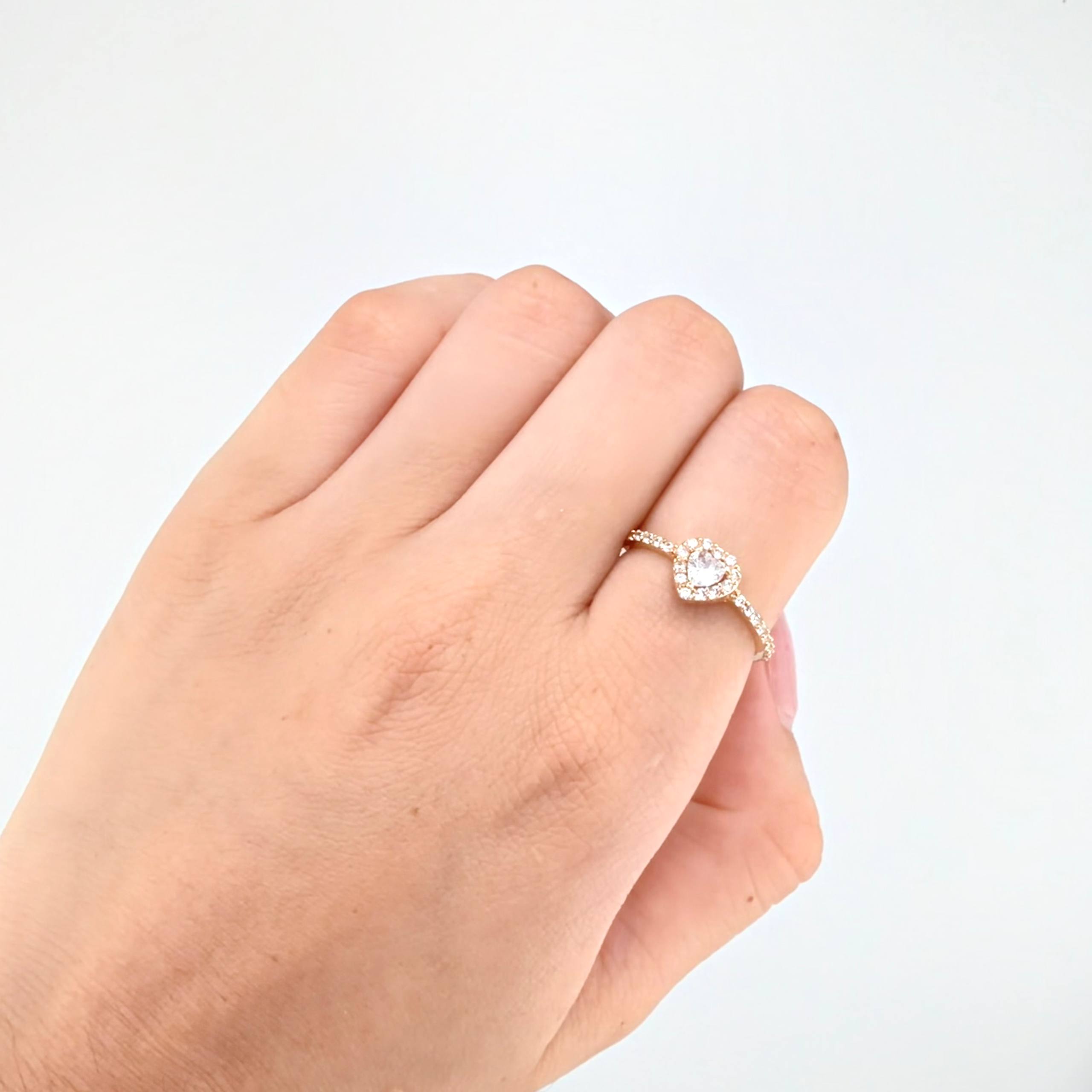 Anillo Halo Corazon 1.7gr / T7 / Oro Amarillo 18K *