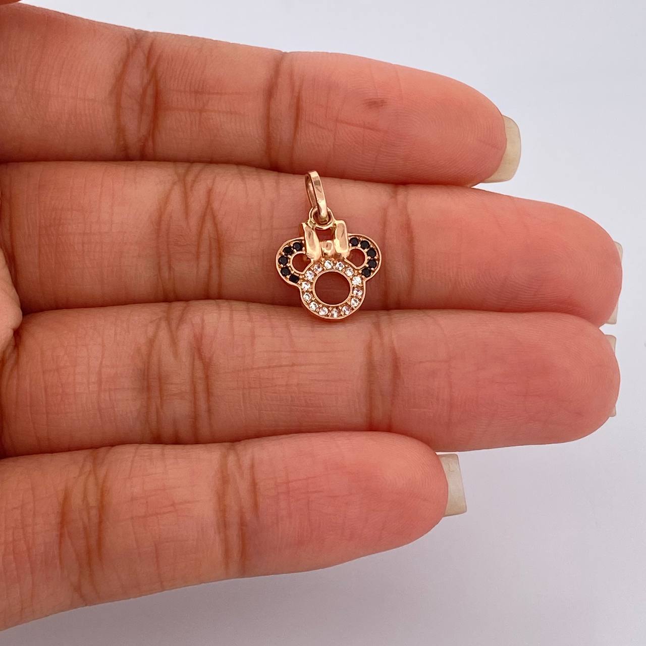 Dije Ratona 1.05gr / 1.7cm / Circones Negros Blancos Oro Rosa &