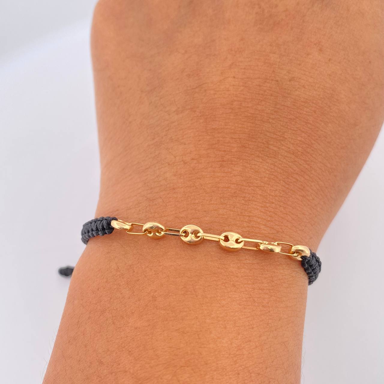 Pulsera Tejida Negra GC 0.6gr / Oro Amarillo 18K %