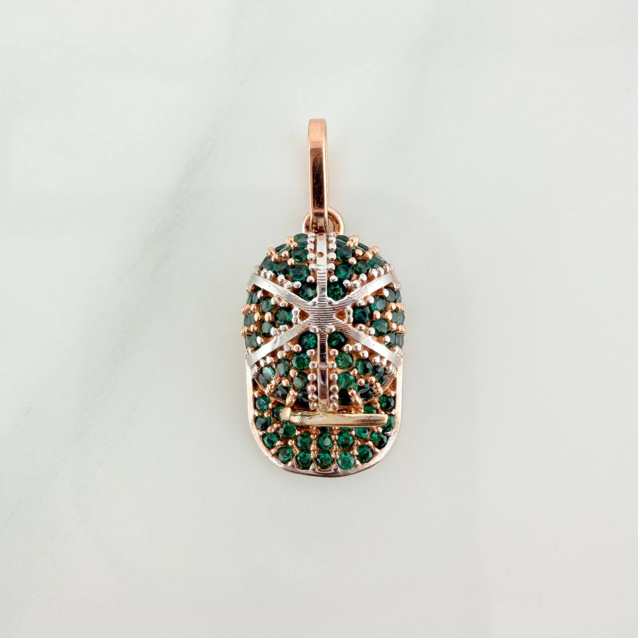 Dije Gorra Chulo 2.05gr / 2.1cm / Tres Oros 18K $