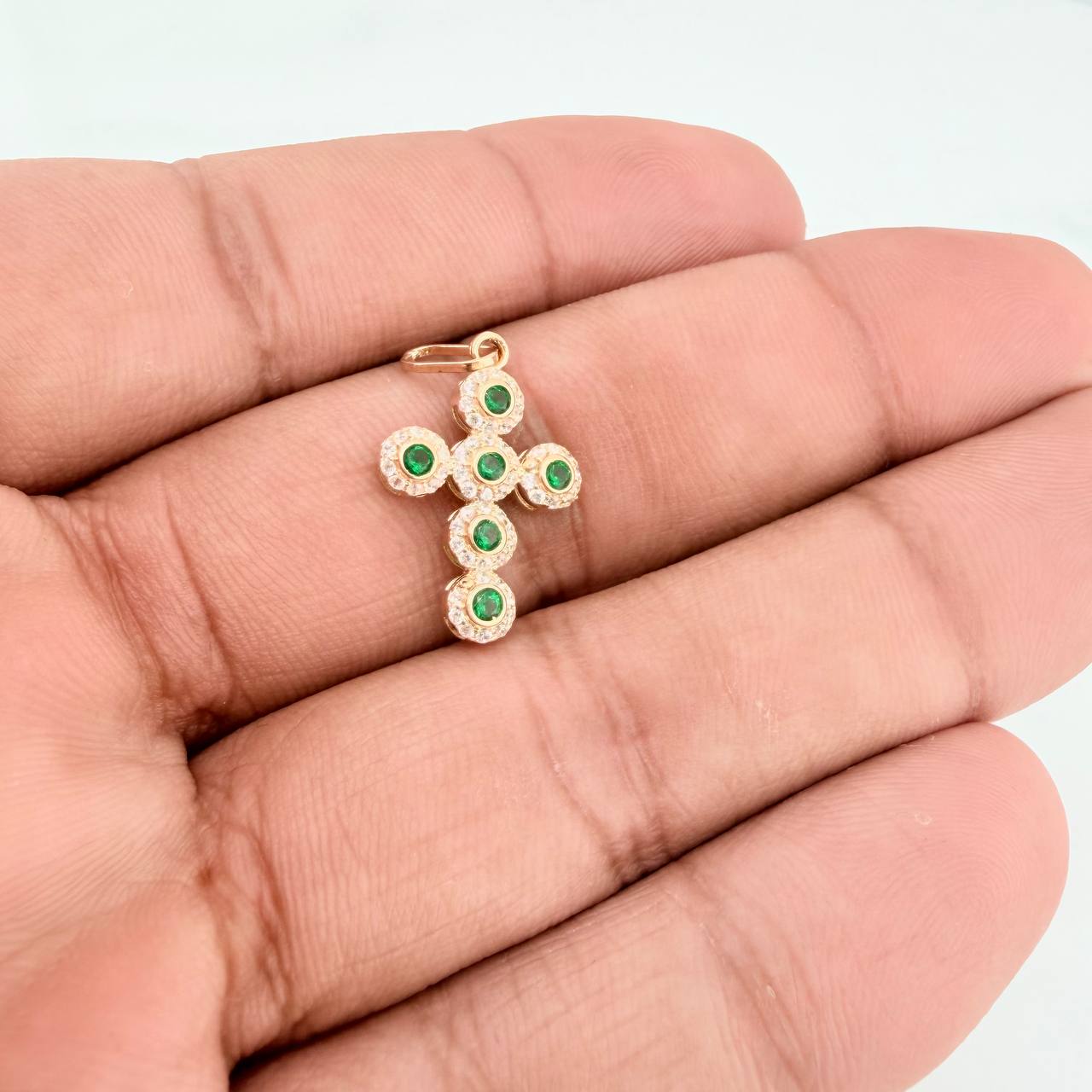 Dije Cruz Tupida 1.4gr / 2.5cm / Oro Amarillo 18K $