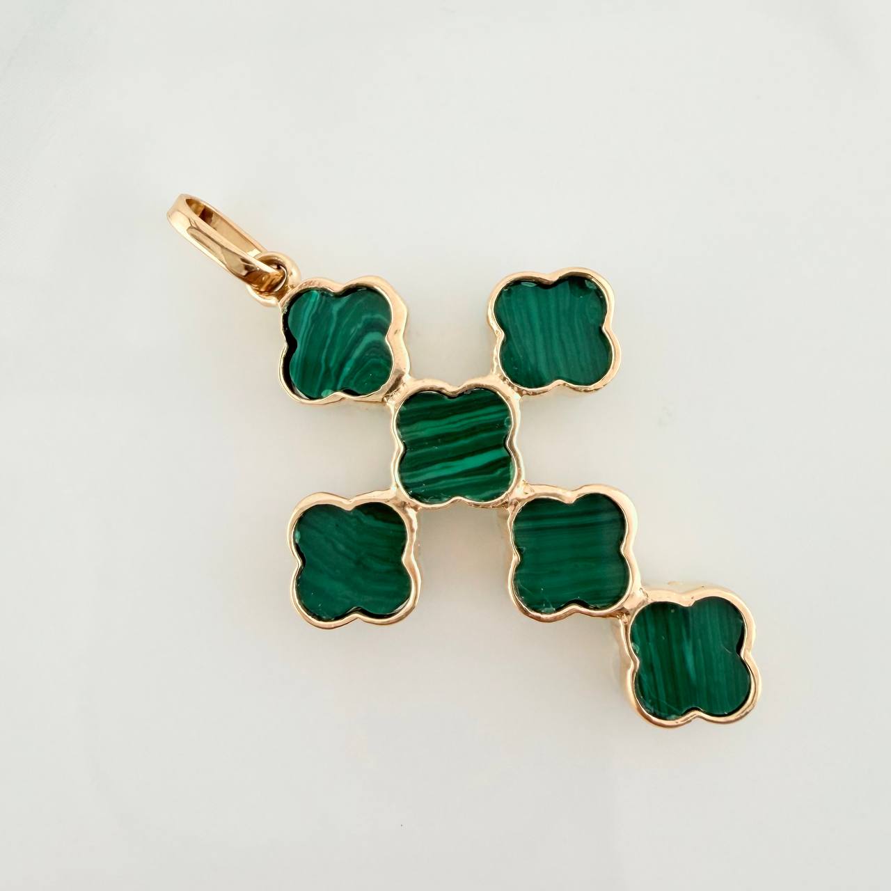 Dije Cruz Trebol 2.55gr / 3.5cm / Oro Amarillo Nac.Esp. 18K $