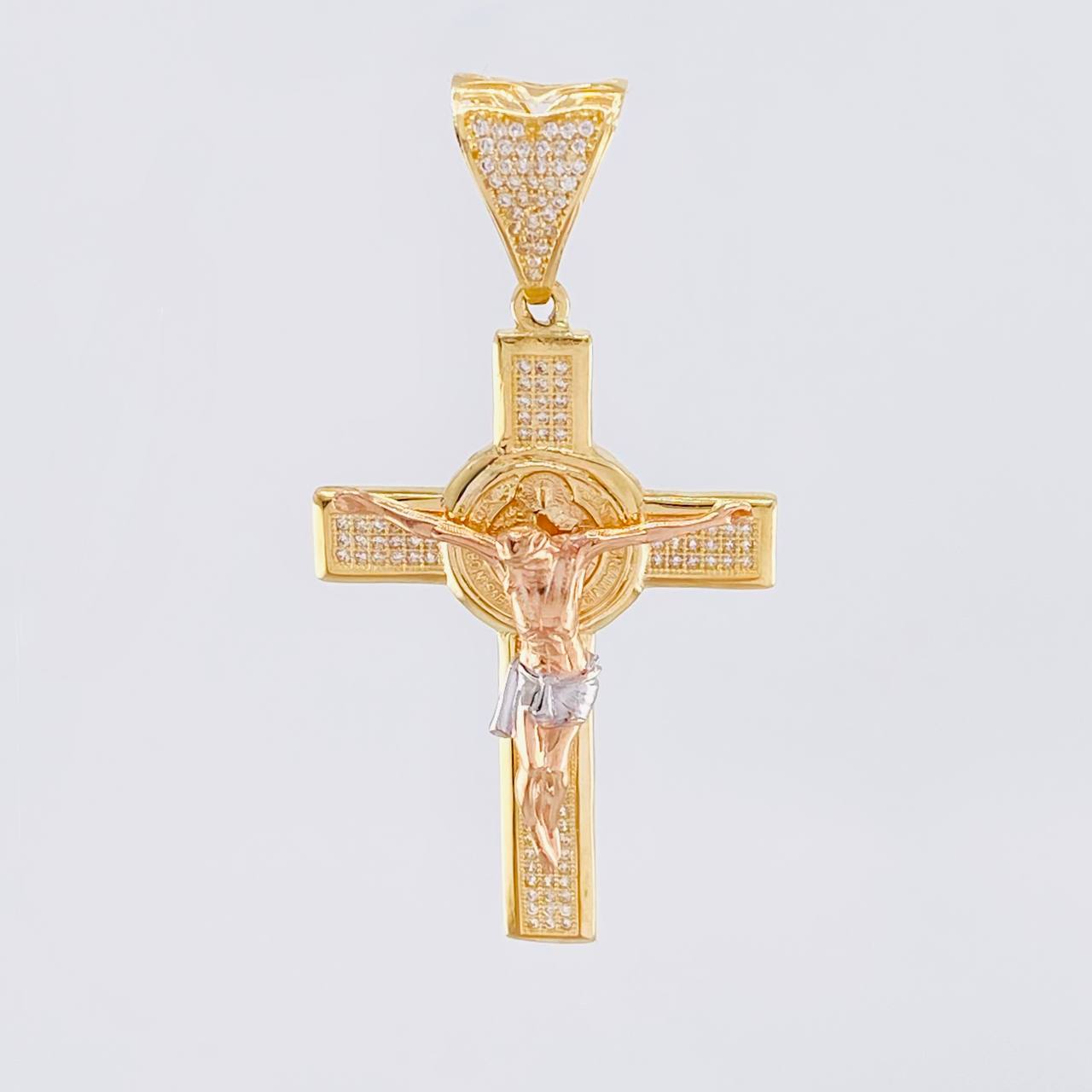 Dije Cruz Cristo San Benito 11.55g / 6.3cm Tres Oros 18K
