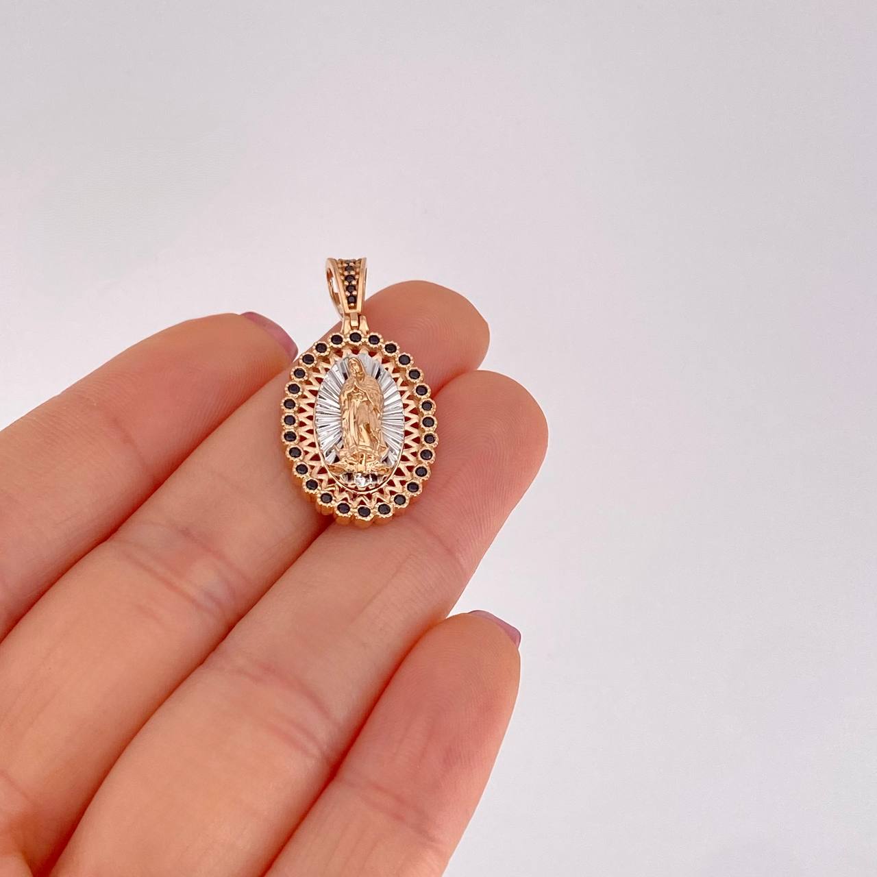 Dije Virgen Guadalupe 4.35g / 3.3cm Dos Oros Blanco Rosa 18K