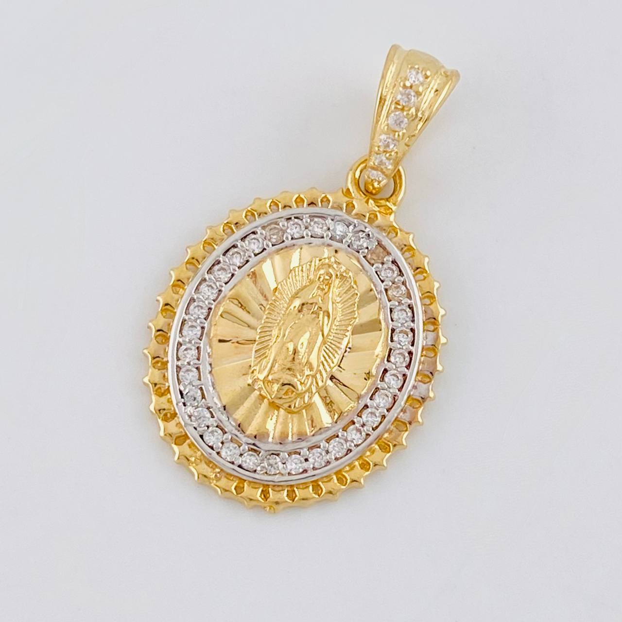 Dije Borde Estrellado Virgen Guadalupe 3g / 2.6cm Dos Oros Amarillo Blanco 18K