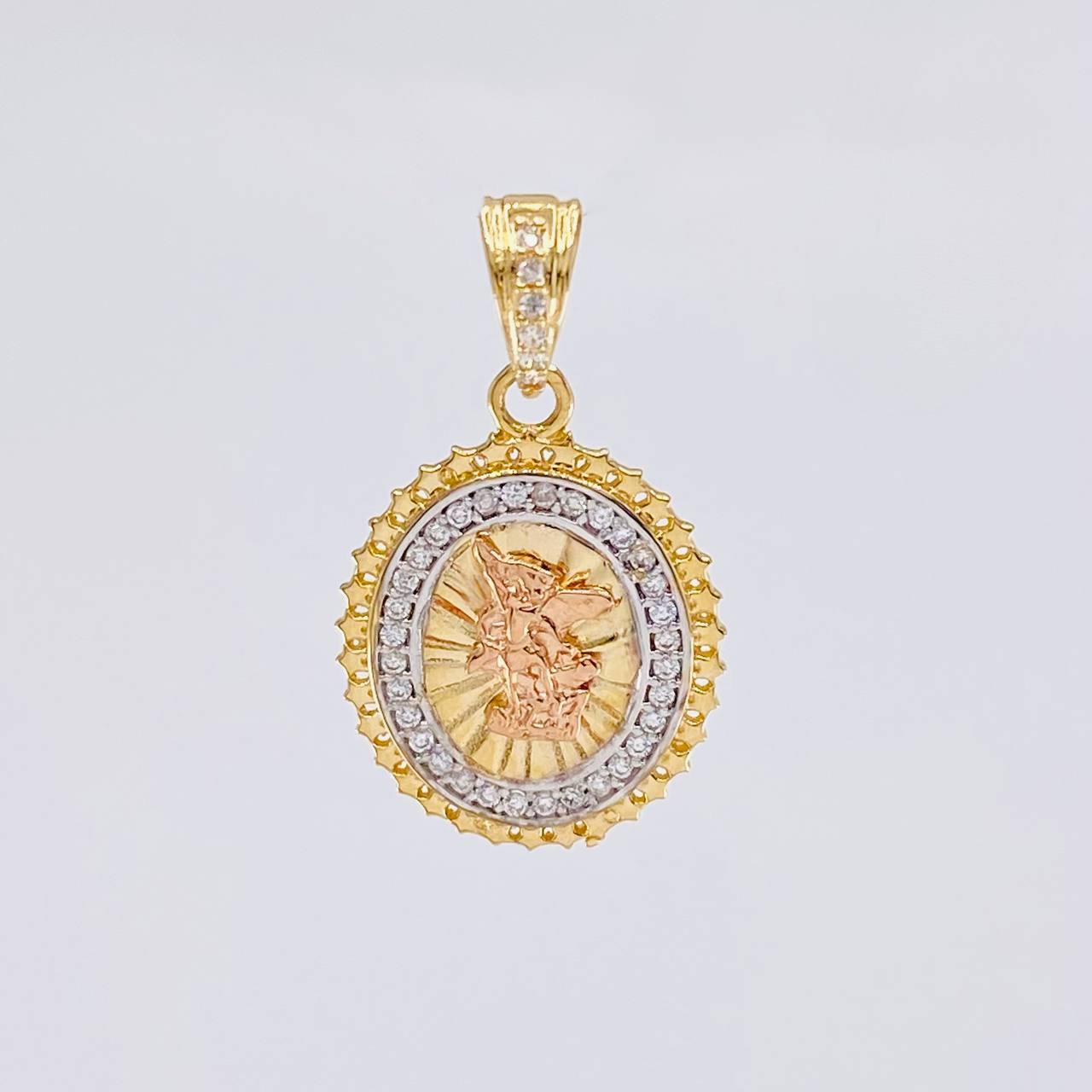 Dije Borde Estrellado San Miguel 2.85g / 2.6cm Tres Oros 18K