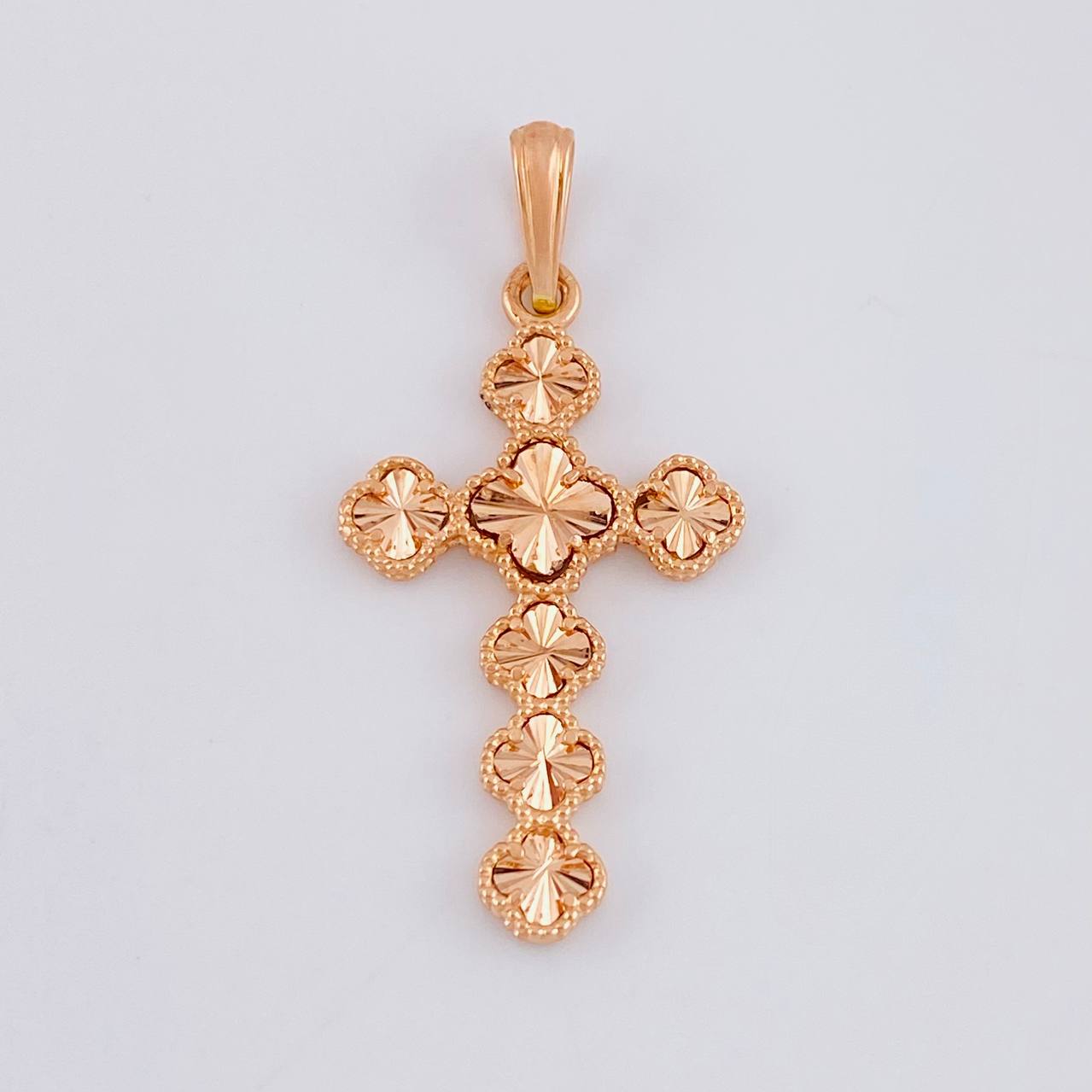 Dije Trebol Diamantado 2.65g / 3.9cm Oro Rosa 18K