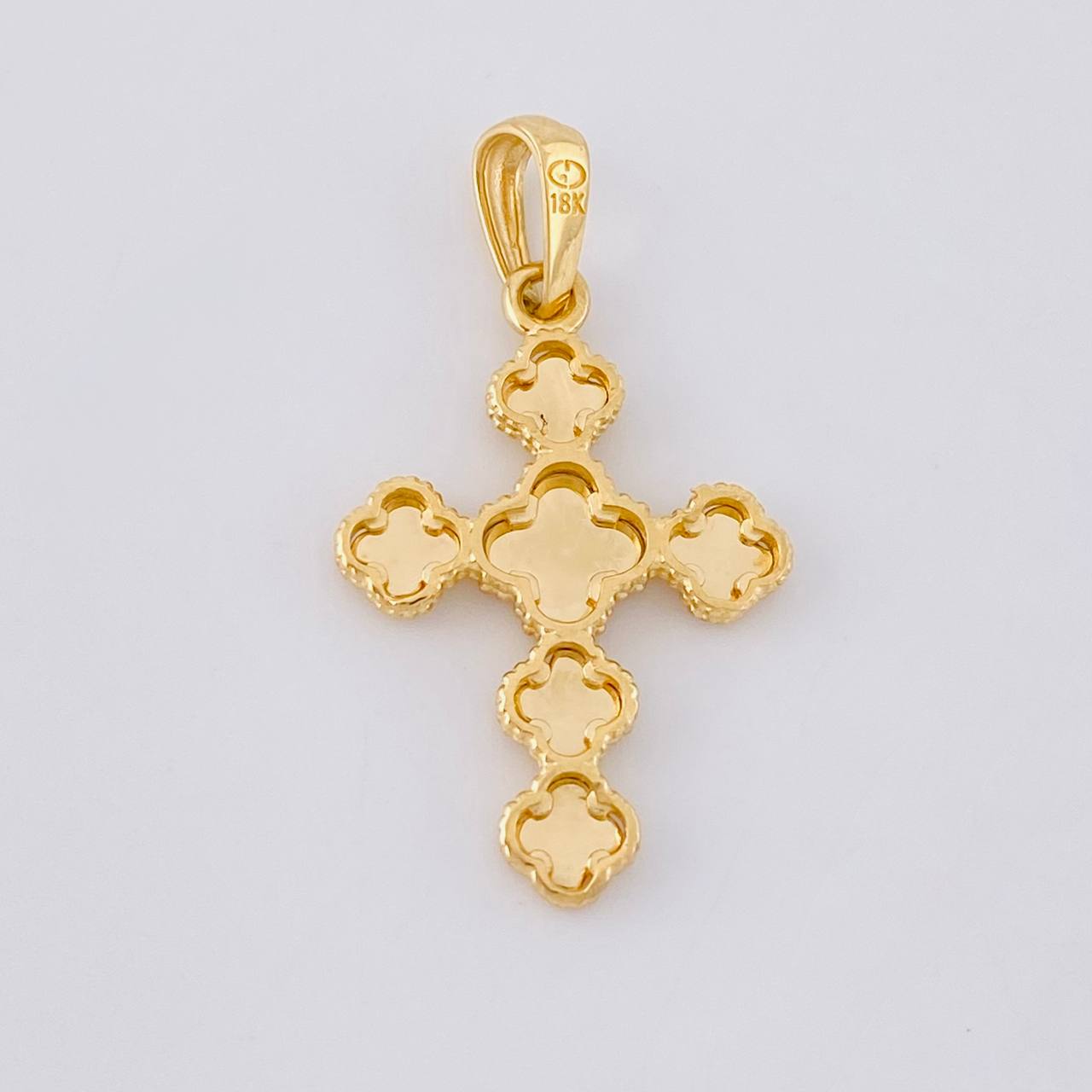 Dije Trebol Diamantado 2.45g / 3.3cm Oro Amarillo 18K