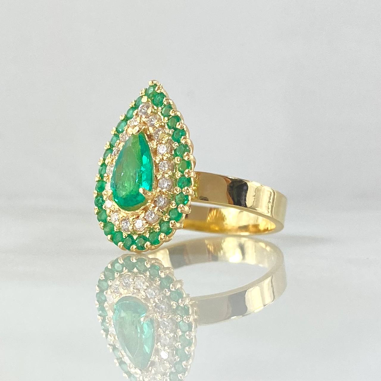 Anillo Halo Gota Tupido 6.15gr / T6 3/4 / Esmeraldas 1.17 Qts Diamantes 34pts Oro Amarillo 18K (Joya) *