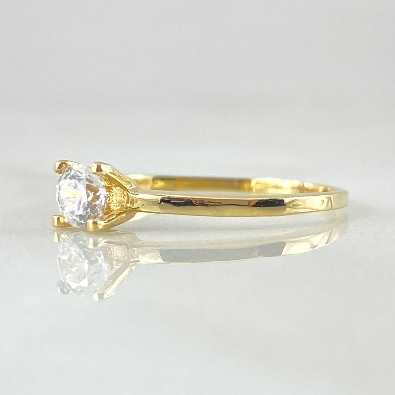 Anillo Solitario Liso  1.55gr / T6 / Oro 18K *