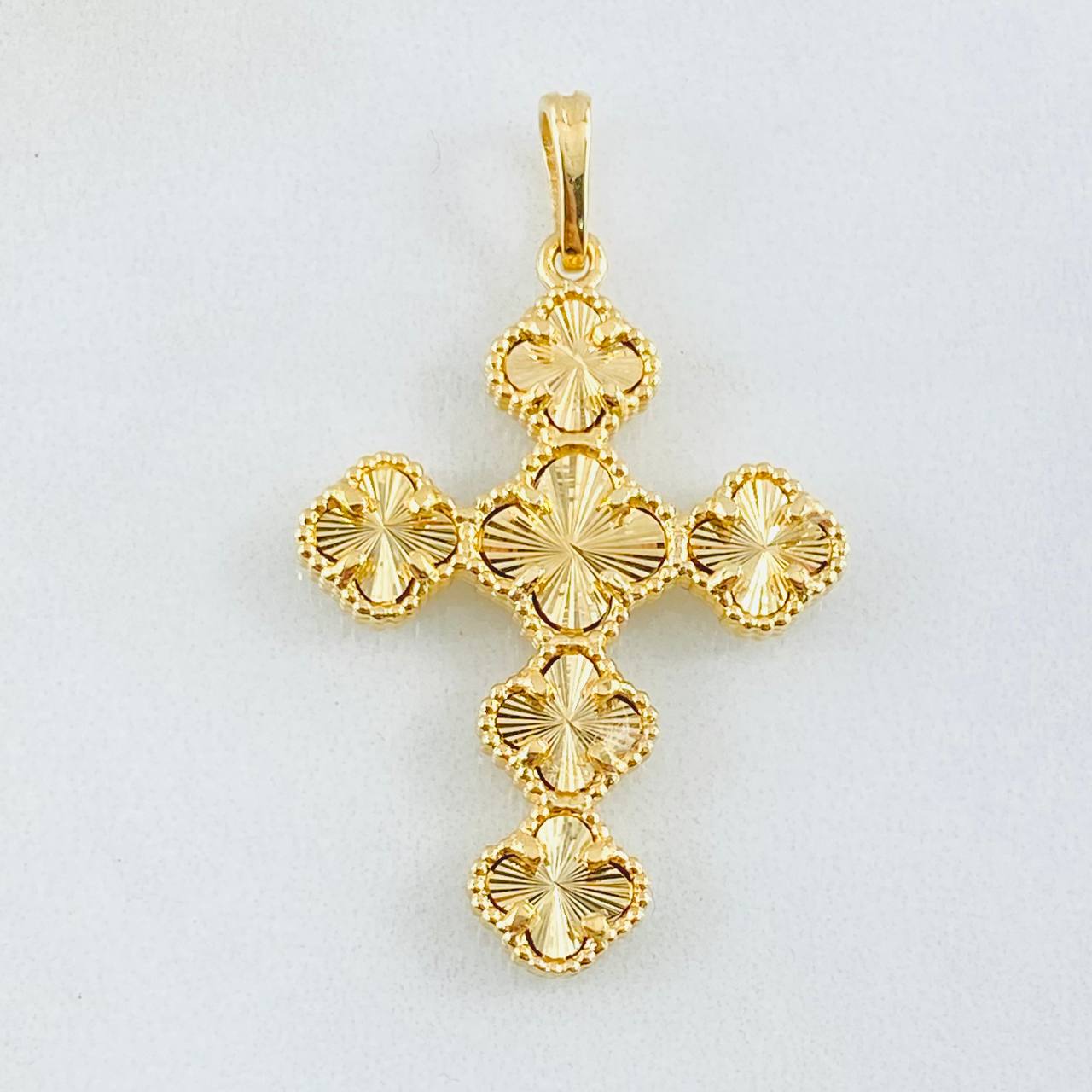 Dije Crúz Trebol Diamantada 4.95gr / 4cm / Oro Amarillo Nac.Esp. 18K