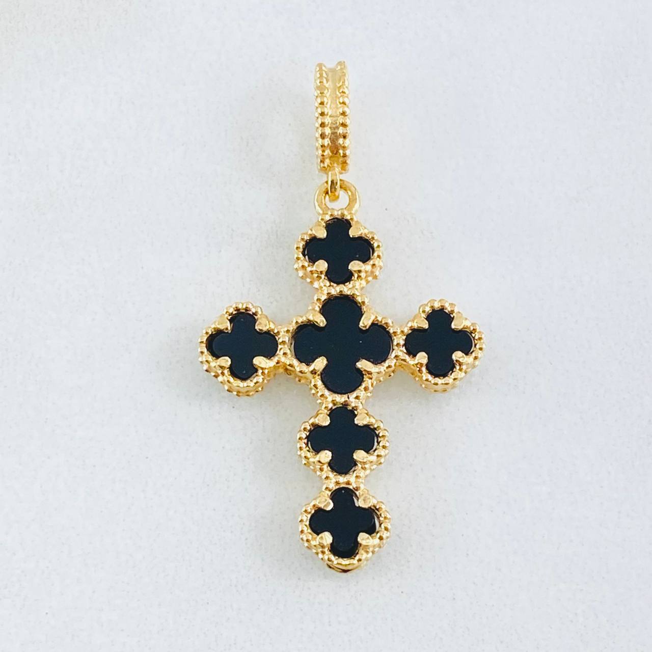 Dije Crúz Trebol Onix Negro 2.85gr / 3.2cm / Oro Amarillo Nac.Esp. 18K *