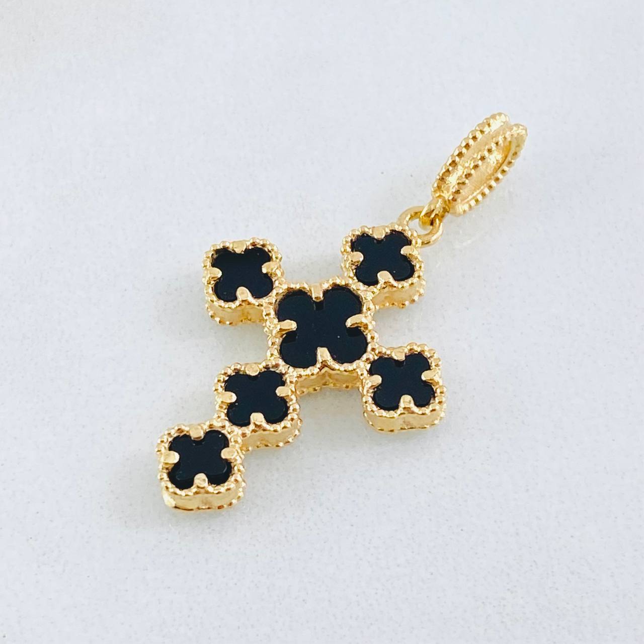 Dije Crúz Trebol Onix Negro 3gr / 3.2cm / Oro Amarillo Nac.Esp. 18K