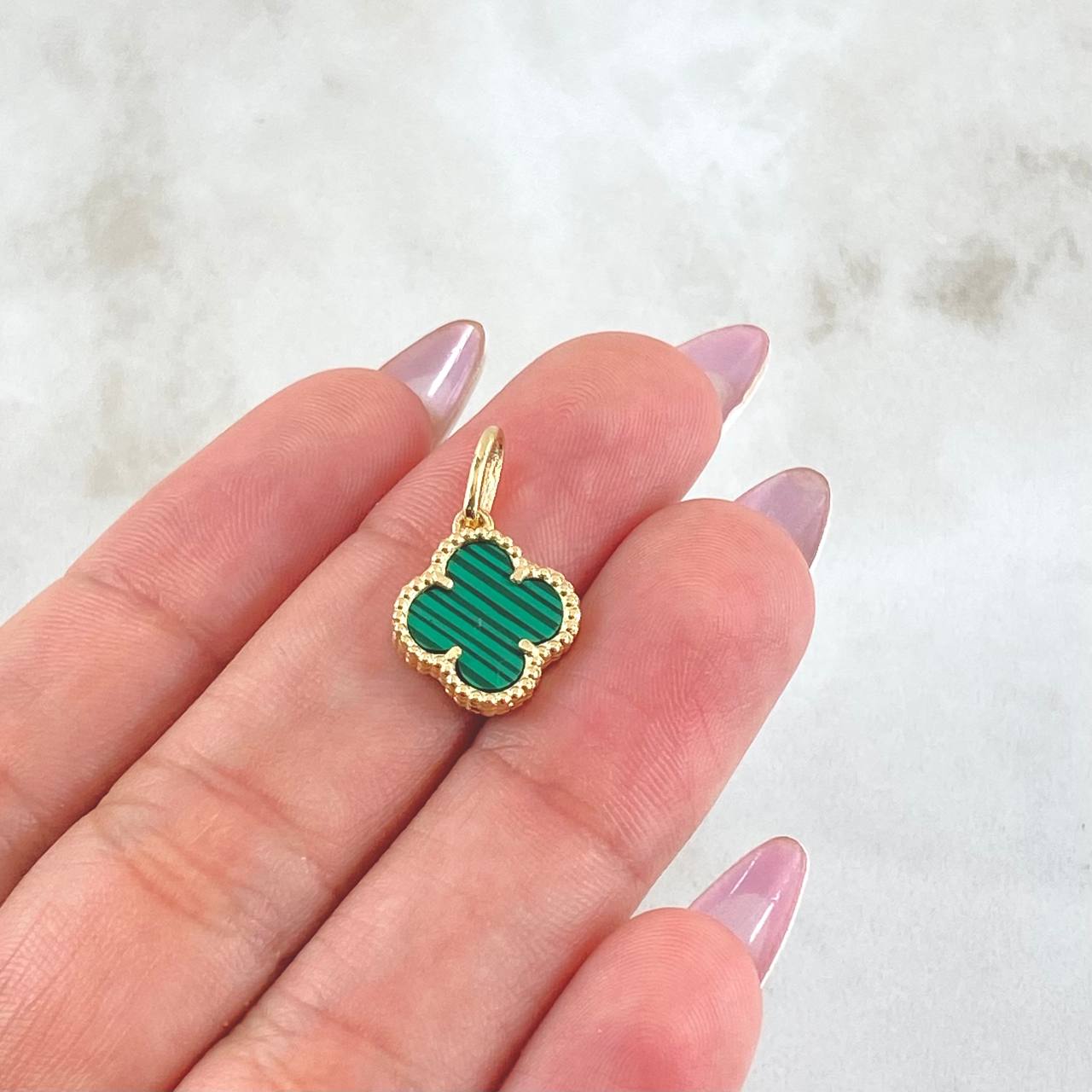 Dije Trebol Verde 1.6gr / 1.9cm / Oro Amarillo Nac.Esp. 18K *