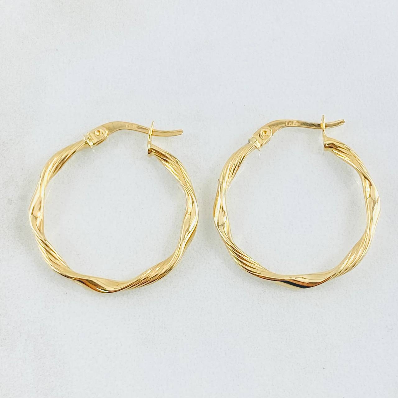 Candongas Mai 1.55gr / 2.6cm / Oro Amarillo 18K *