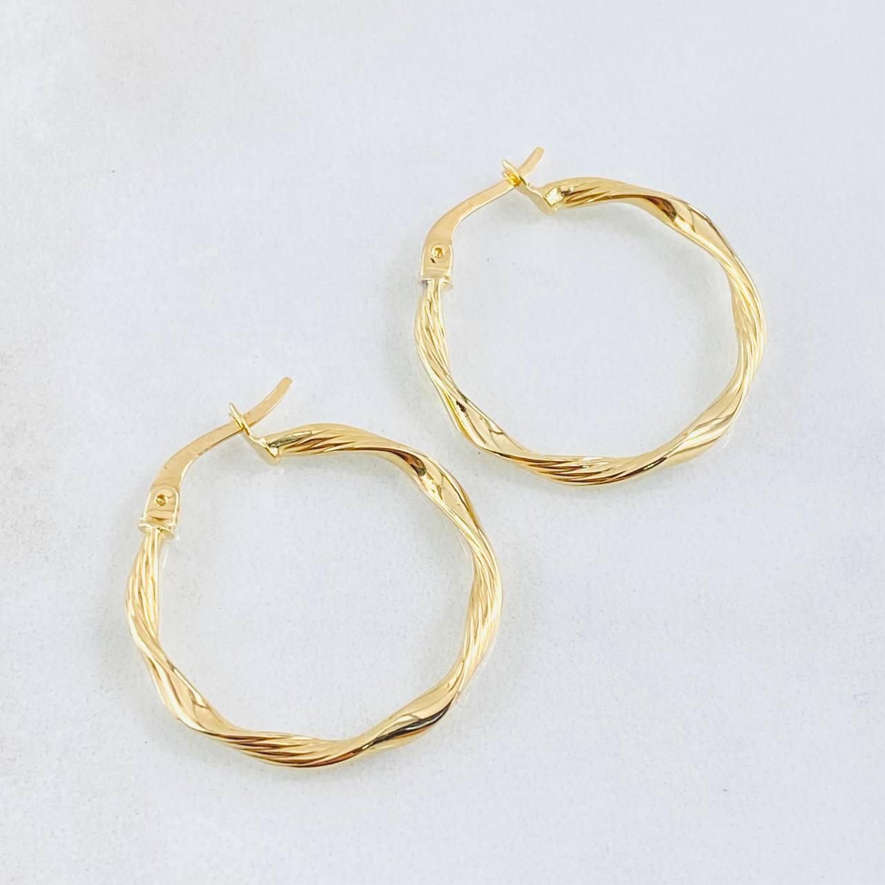 Candongas Mai 1.55gr / 2.6cm / Oro Amarillo 18K *