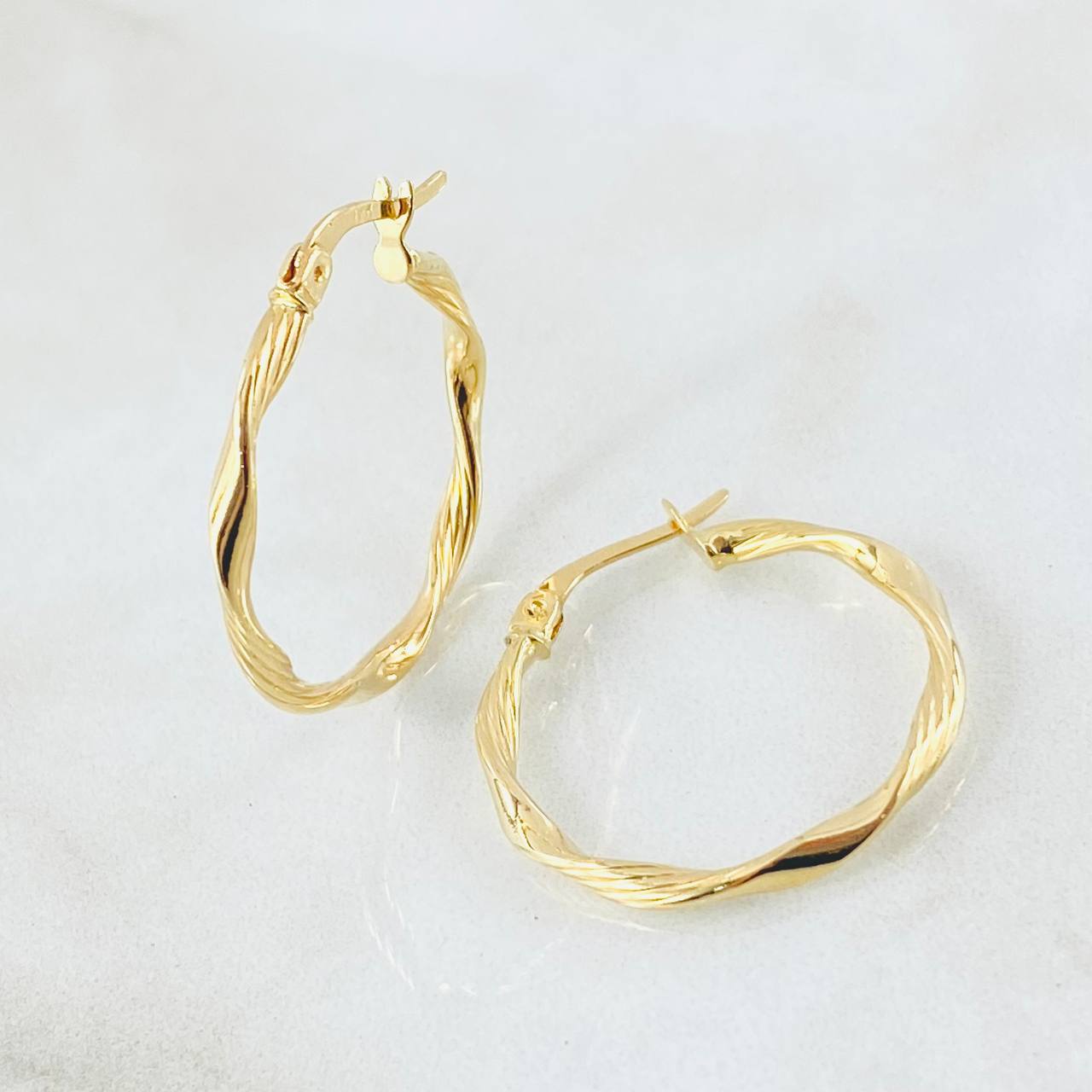 Candongas Mai 1.55gr / 2.6cm / Oro Amarillo 18K *