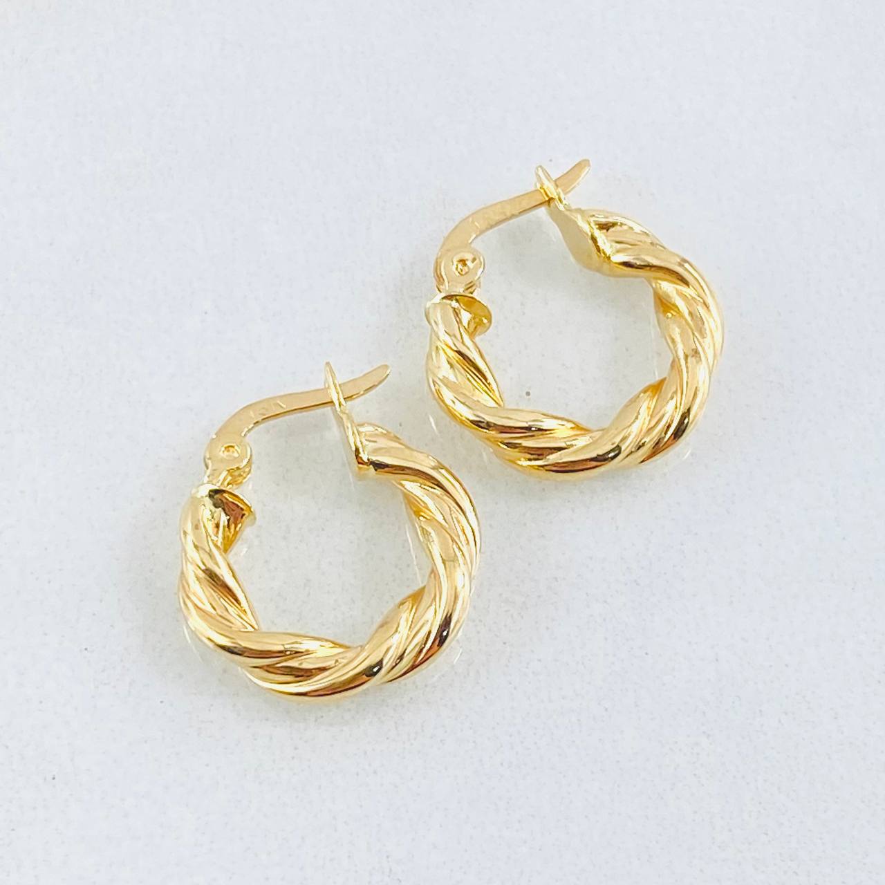 Candongas Emmi 1.3gr / 1.5cm / Oro Amarillo 18K *