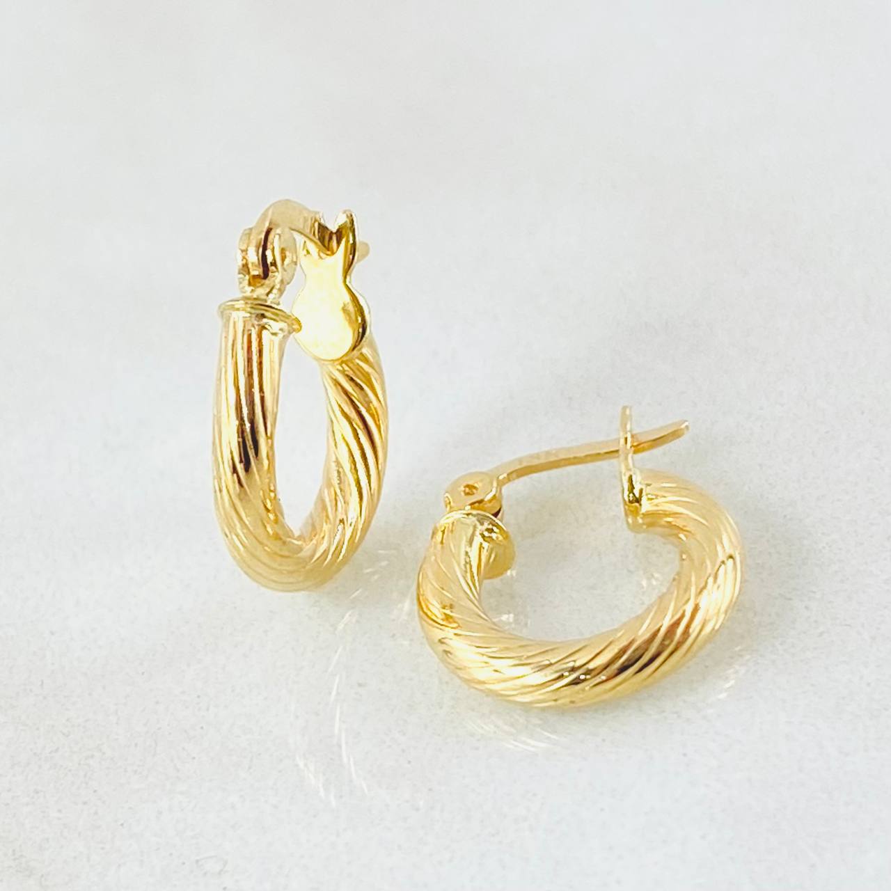 Candongas Mary 1.15gr / 1.5cm / Oro Amarillo 18K *