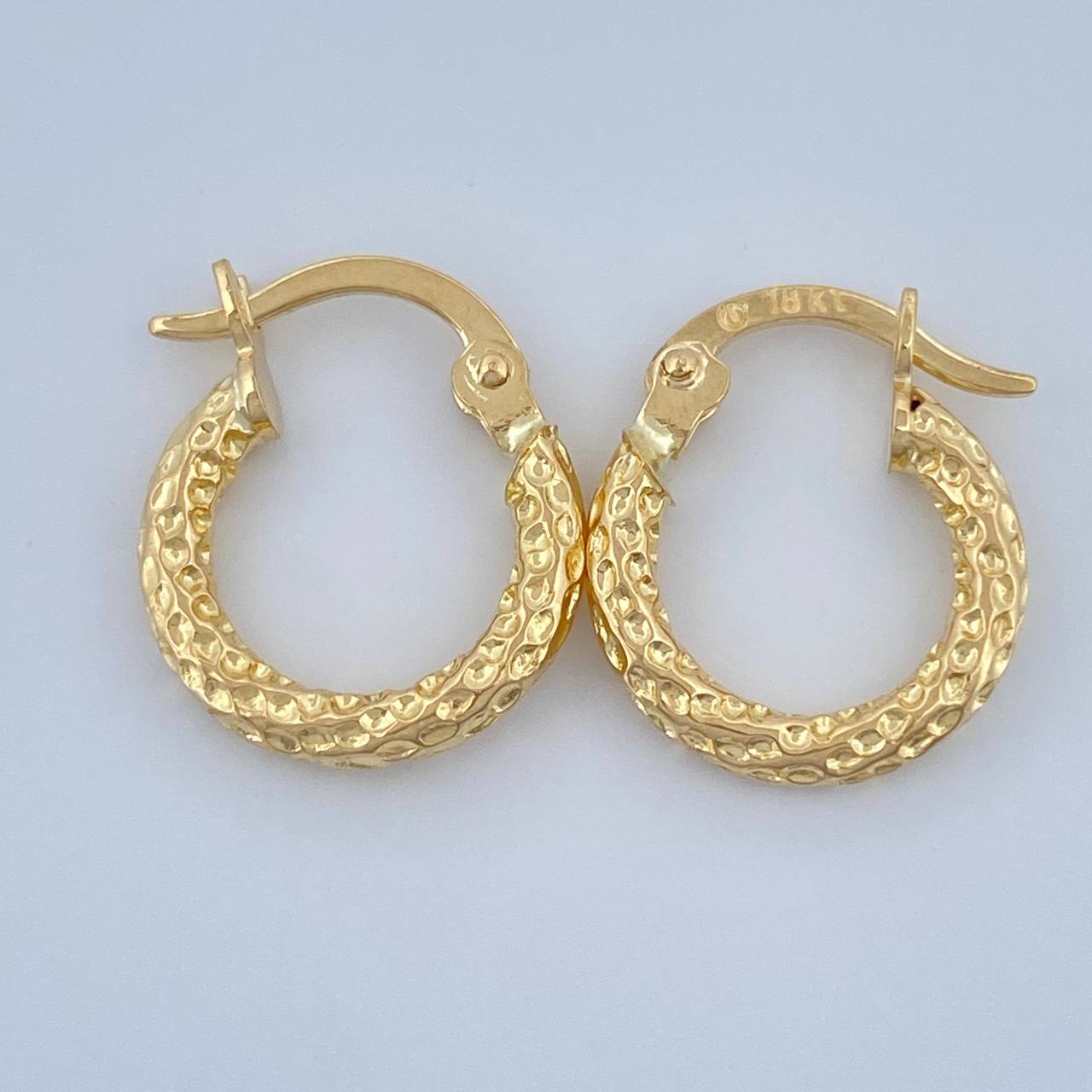 Candongas Carly 0.9gr / 1.5cm / Oro Amarillo 18K %
