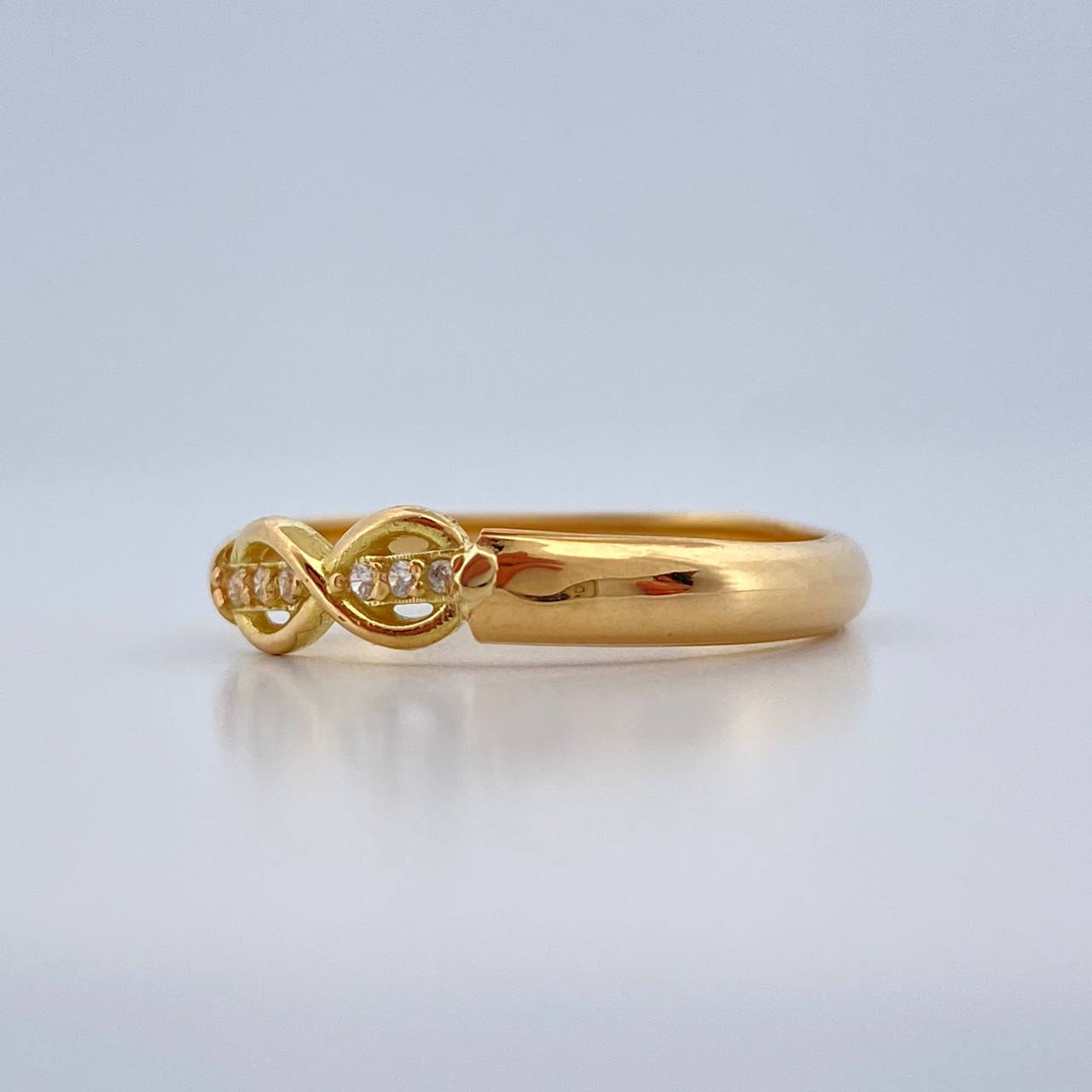 Anillo Infinito 0.9gr / T5 3/4 / Oro Amarillo 18K +