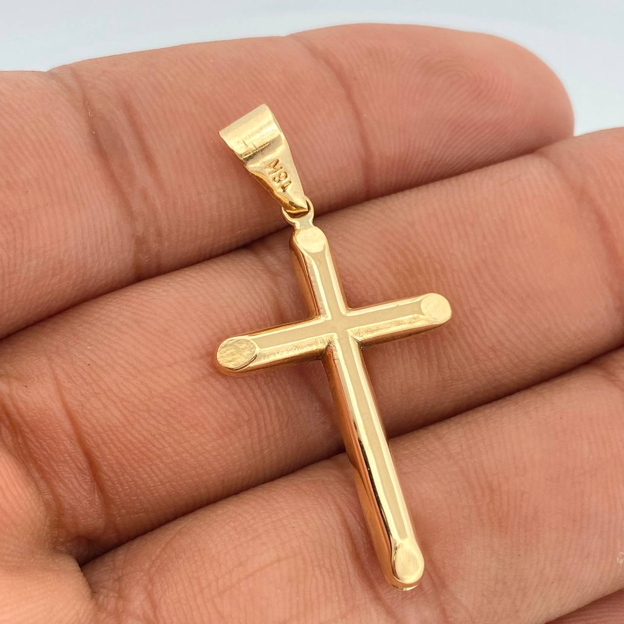 Dije Cruz 1.55gr / 4.5cm / Oro Amarillo 18K +