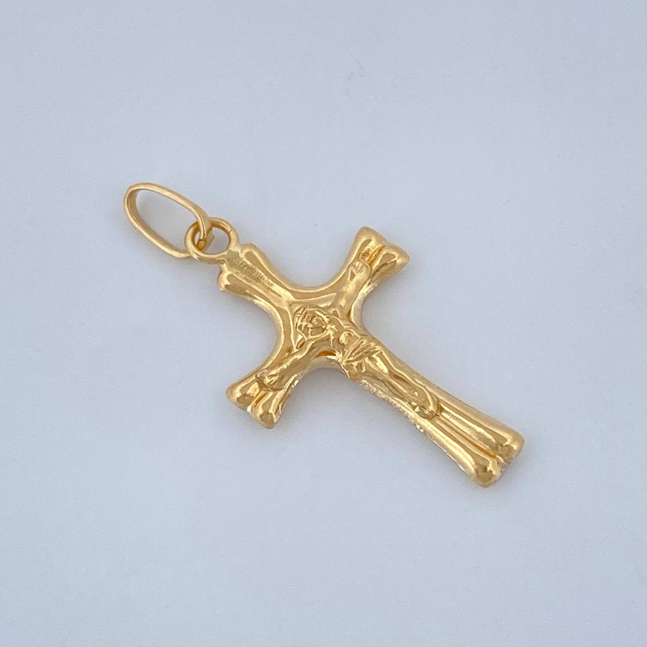 Dije Cruz Cristo 0.5gr / 2.4cm / Oro Amarillo 18K +