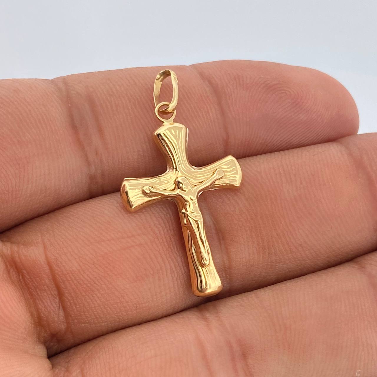 Dije Cruz Cristo 1.4gr / 3.5cm / Oro Amarillo 18K +