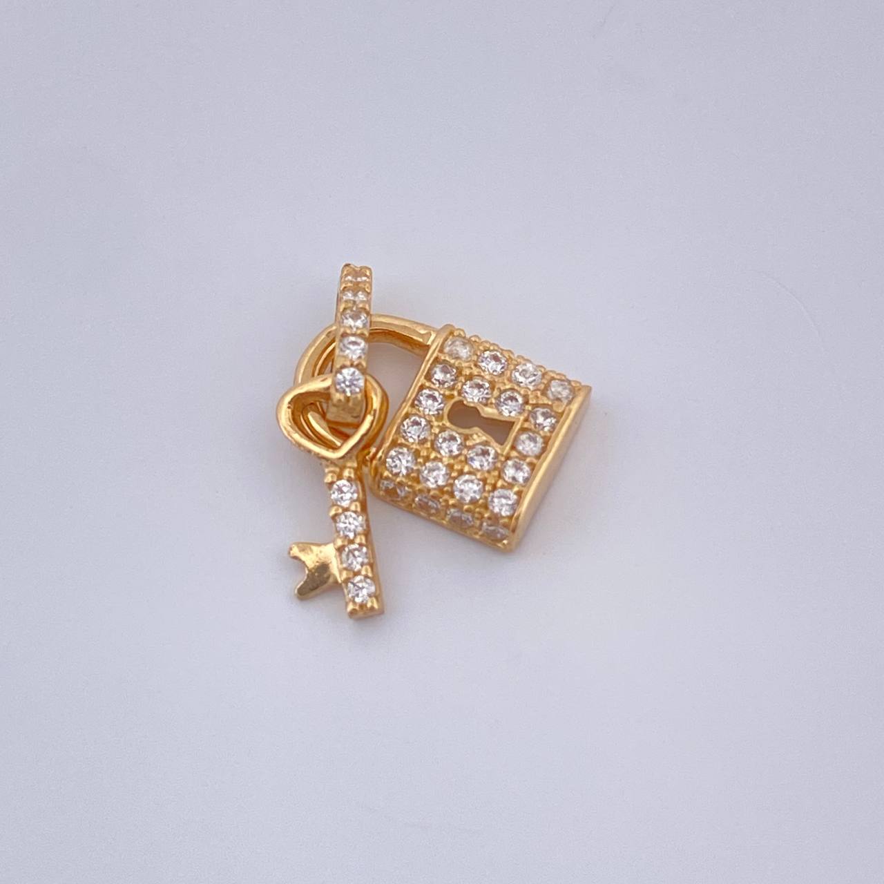 Dije Candado 1.05gr / 2cm-Oro Amarillo 18K %