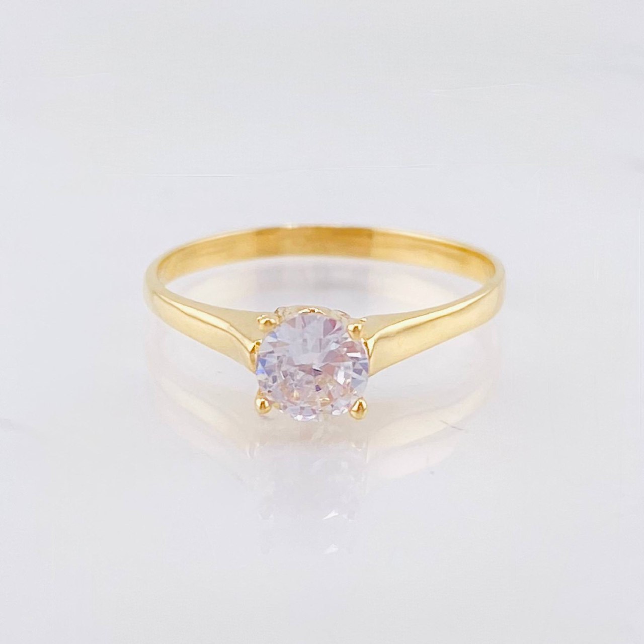 Anillo Solitario 1.65gr / T6 / Oro Amarillo 18K *