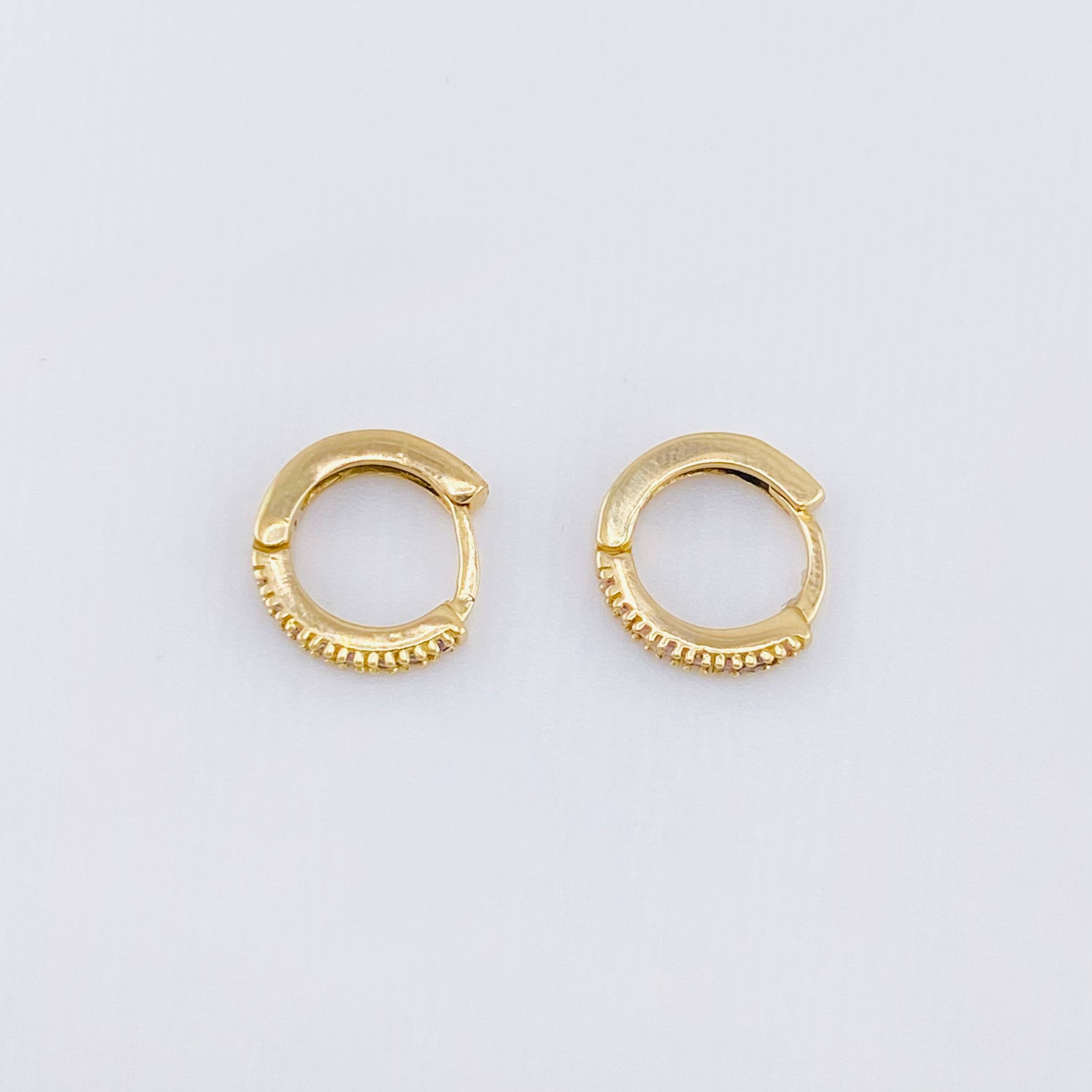 Candongas Carril Punteado 1.35gr / 1cm / Oro Amarillo 18K *