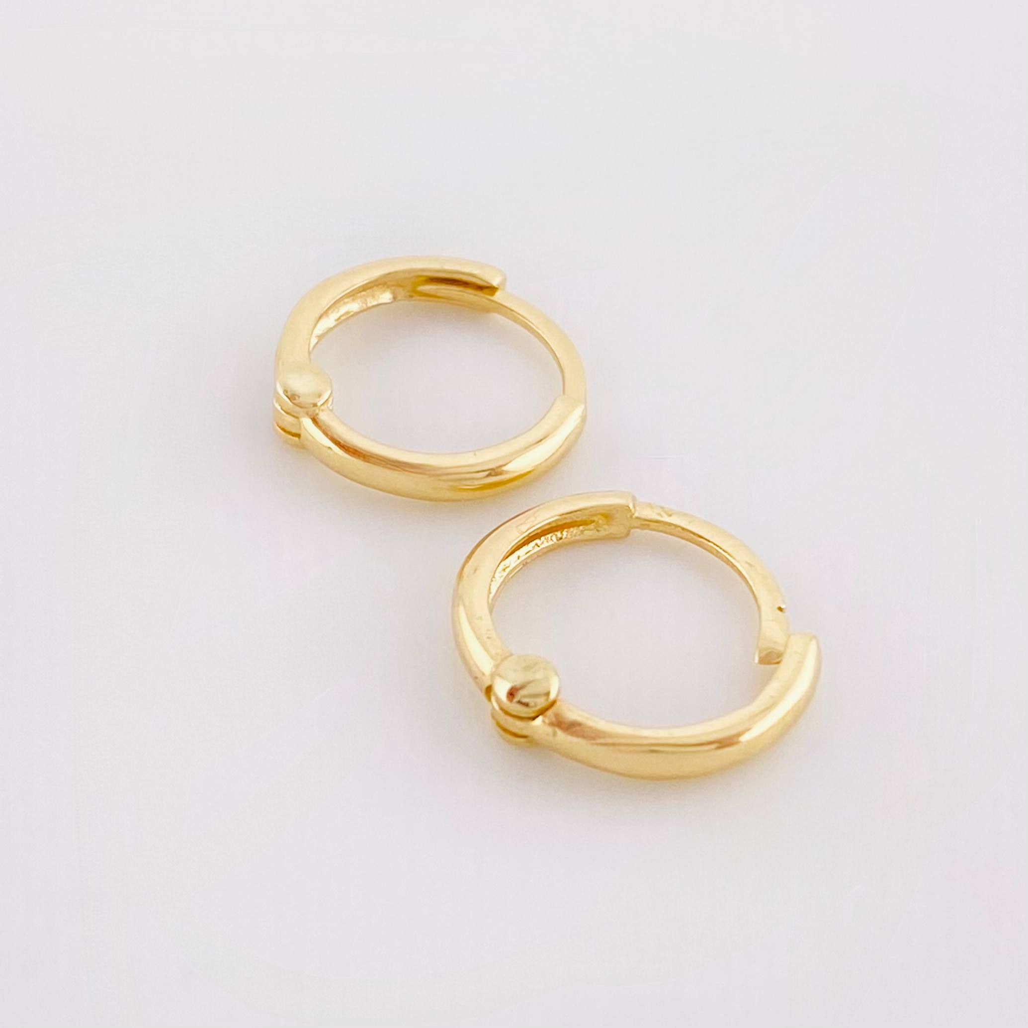 Candongas Lisas Abultadas 1.1gr / 1cm / Oro Amarillo 18K *