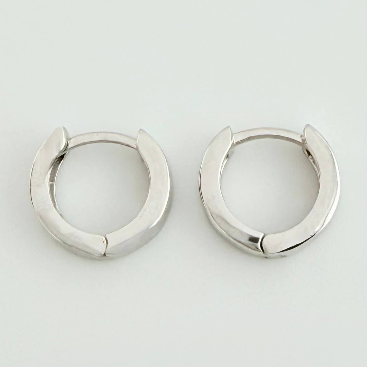 Candongas Linea Gruesa 2.2gr / 1cm / Oro Blanco 18K *