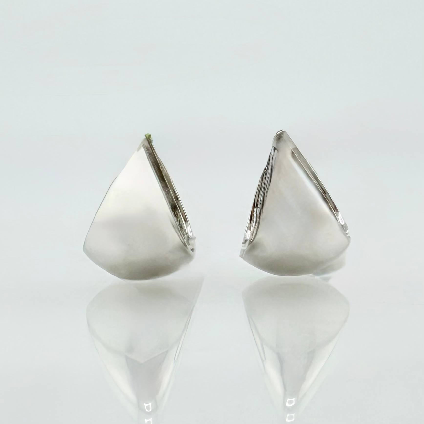 Candongas Dali 4.85gr / 1.2cm / Oro Blanco 18K ©