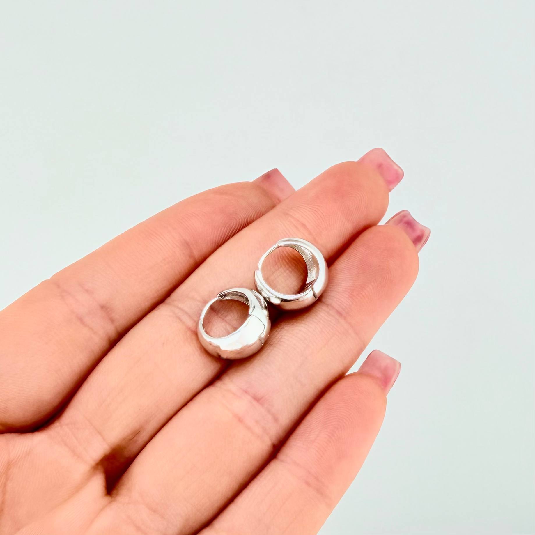 Candongas Dali 4.85gr / 1.2cm / Oro Blanco 18K ©